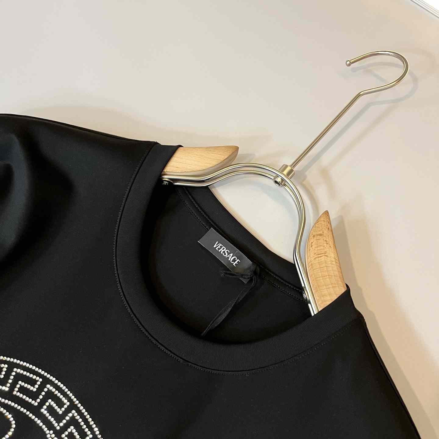 Versace Medusa T-shirt - DesignerGu