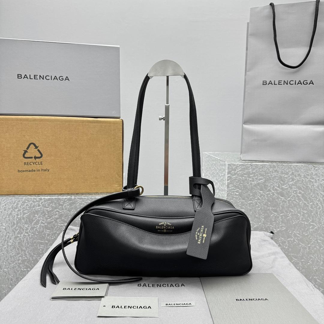 Balenciaga Carrie Bowling Bag Small In Black - DesignerGu