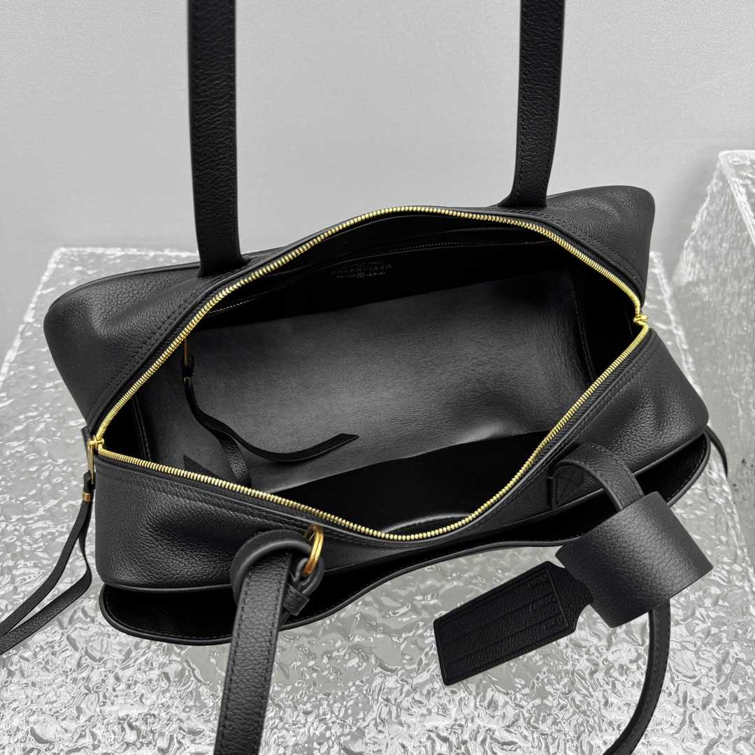 Balenciaga Carrie Bowling Bag Small In Black - DesignerGu