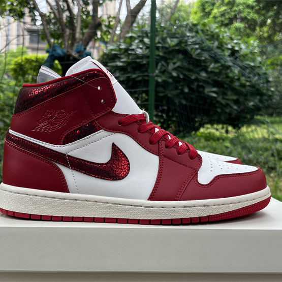 Air Jordan 1 Mid  HJ9337-106  - DesignerGu