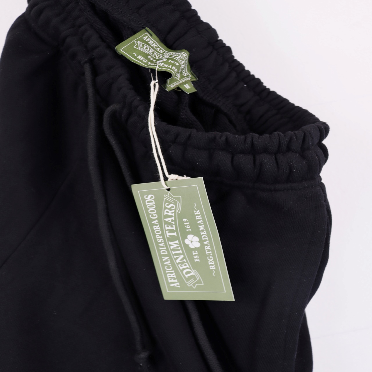 Denim Tears Big Cotton Wreath Sweat Shorts - DesignerGu