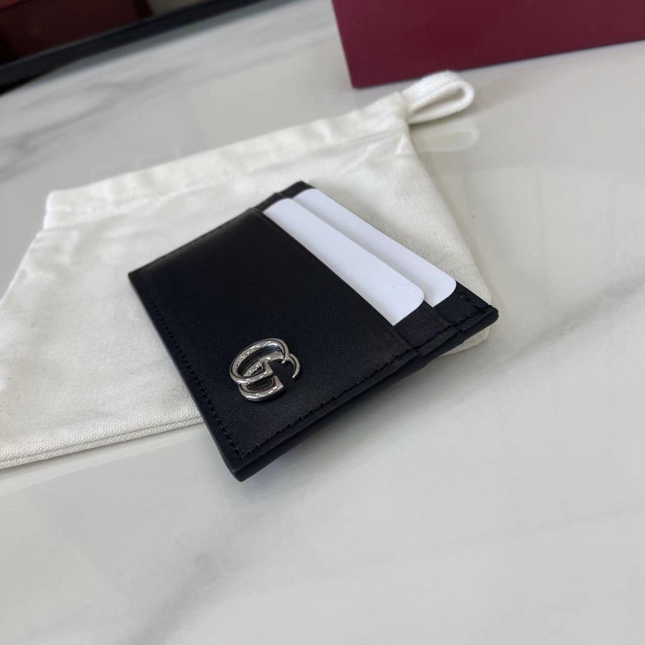 Gucci GG Marmont Card Case - DesignerGu