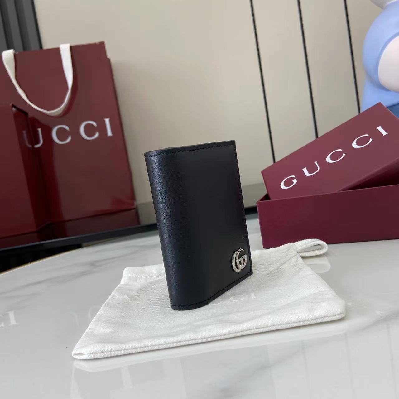 Gucci GG Marmont Bi-fold Card Case - DesignerGu