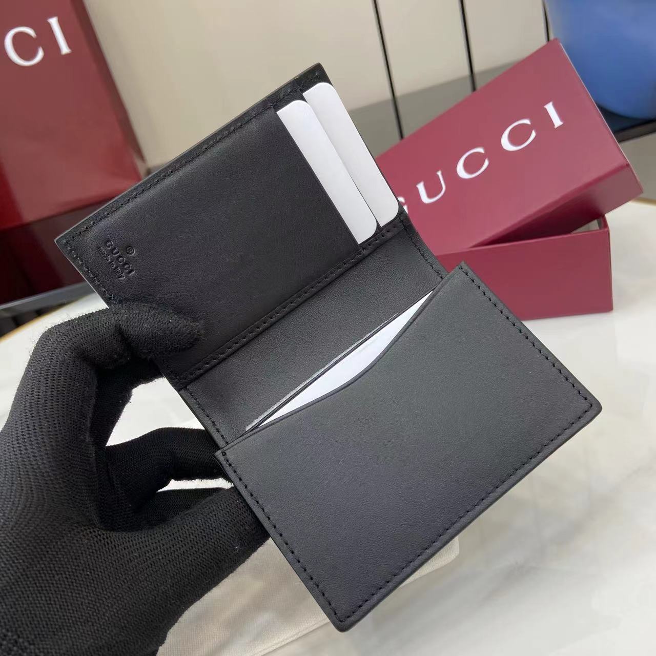 Gucci GG Marmont Bi-fold Card Case - DesignerGu