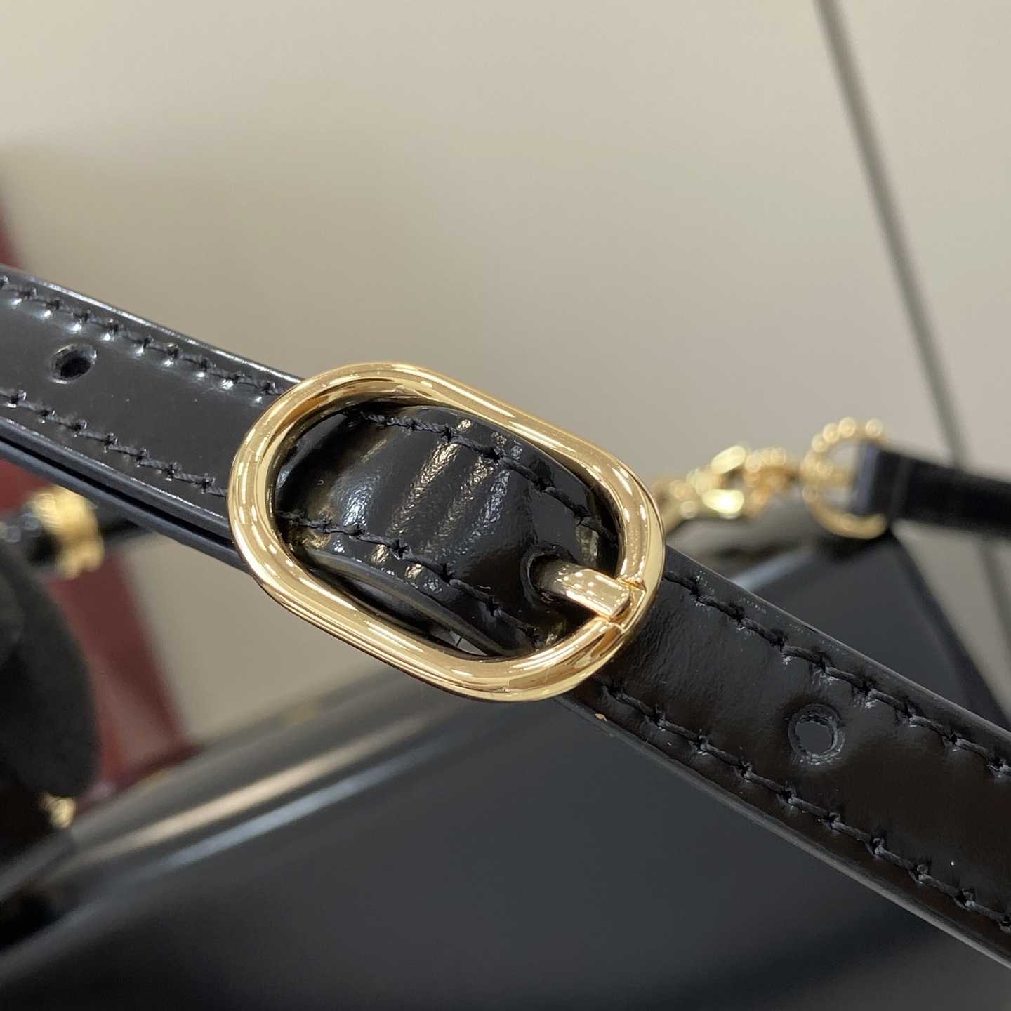 Gucci Bamboo DIva Medium Bag - DesignerGu