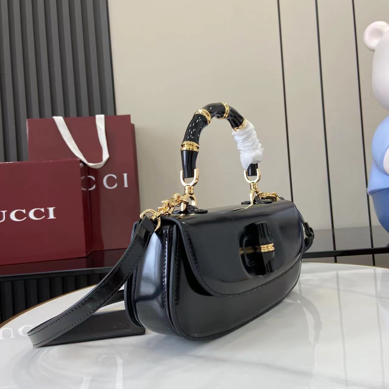 Gucci Bamboo DIva Medium Bag - DesignerGu