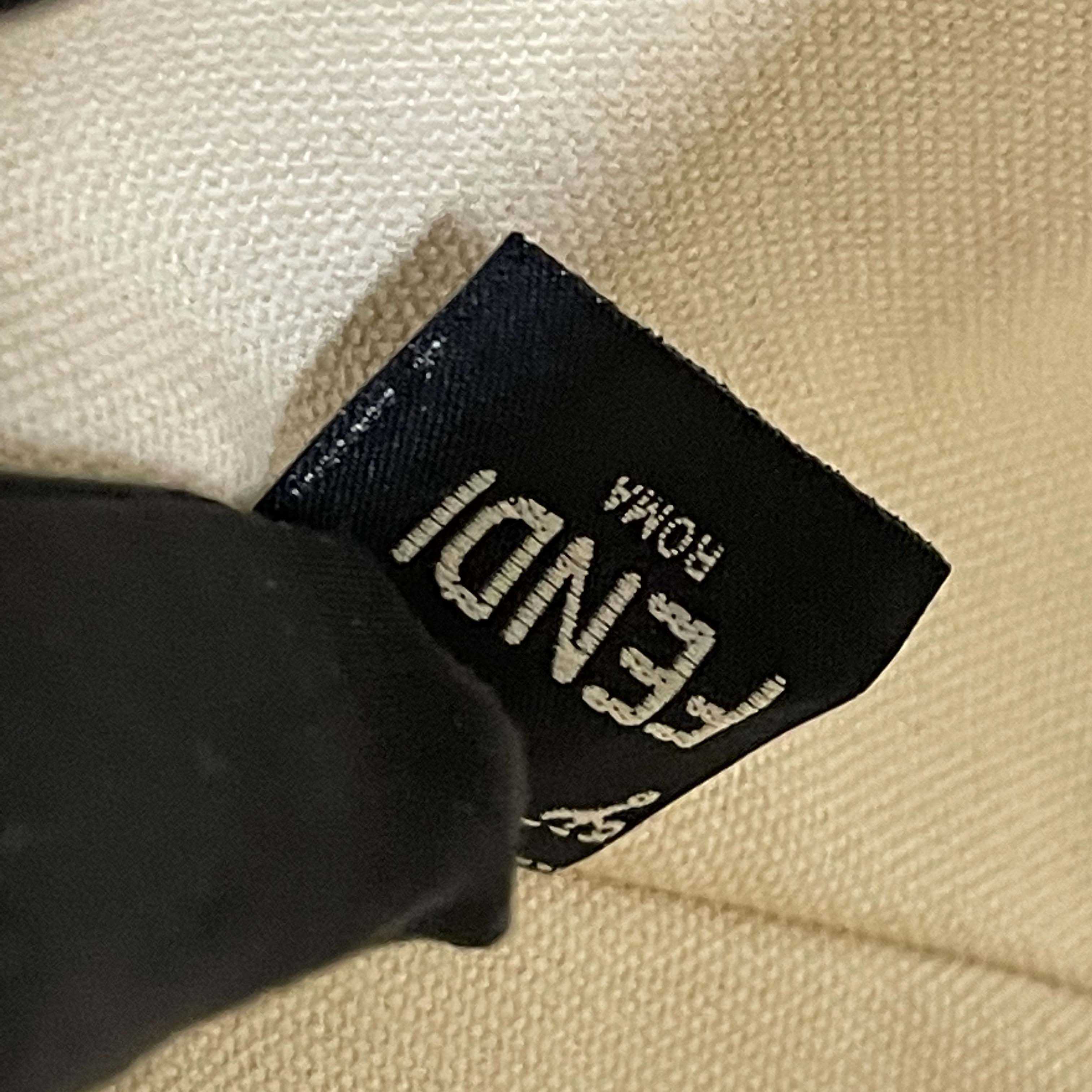 Fendi Mon Tresor Leather White  12×18×10cm - DesignerGu