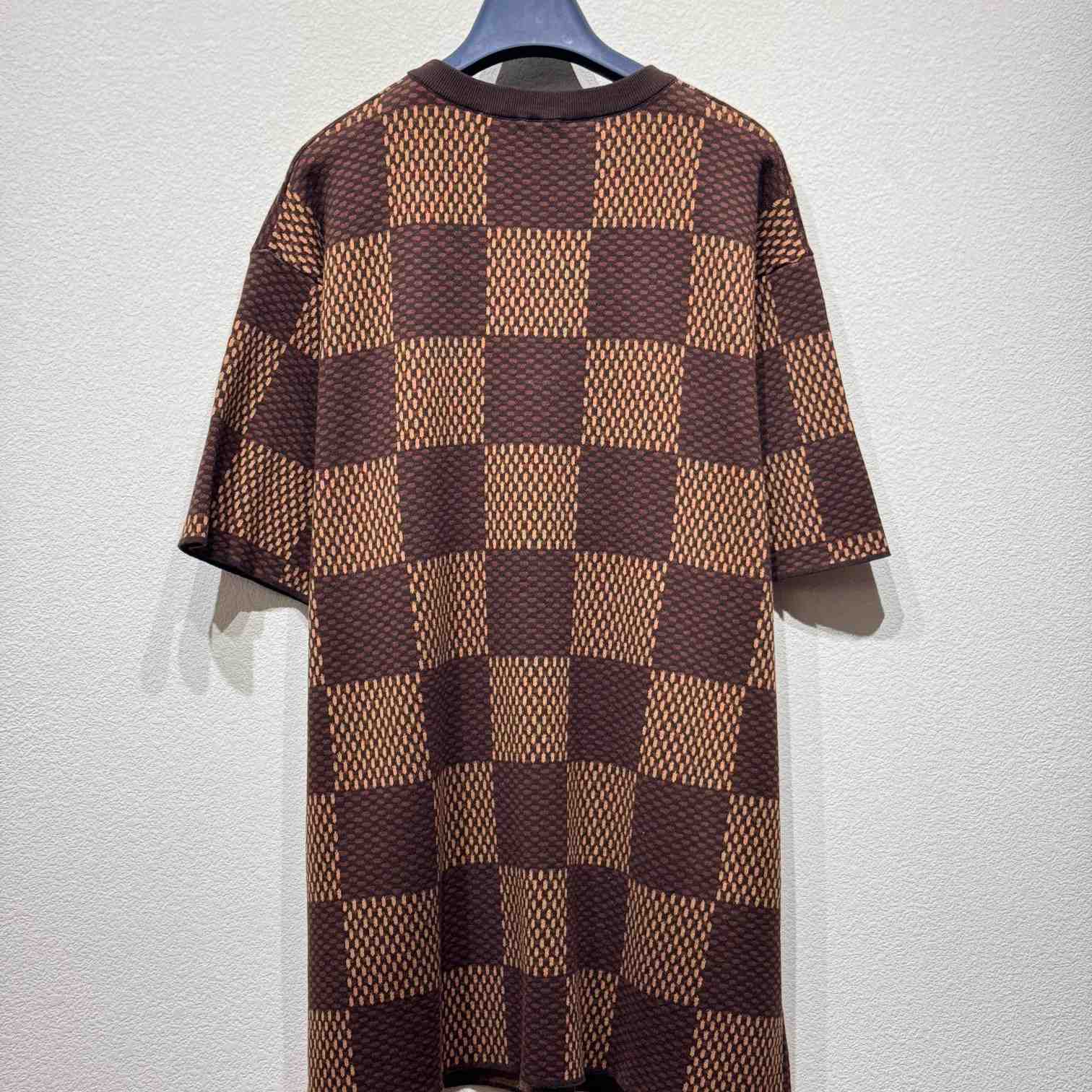 Louis Vuitton Short-Sleeved Cotton Damier Crewneck With Crystal LV Patch     1AFIUP YF2005  (50% Off Sale) - DesignerGu