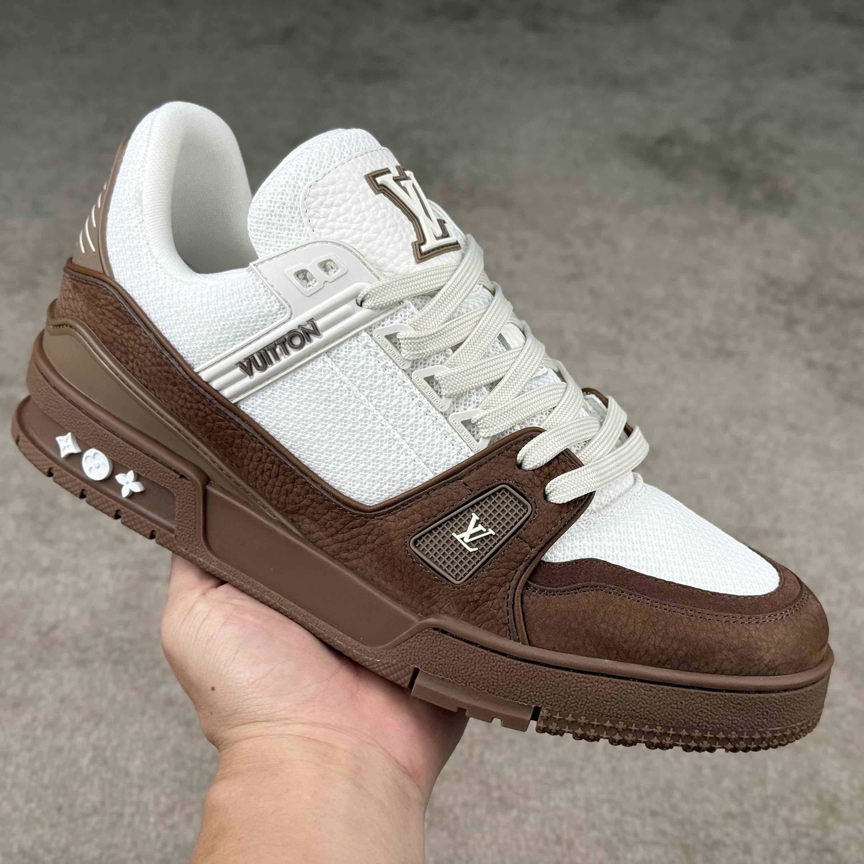 Louis Vuitton LV Trainer Sneaker   1AHTLL - DesignerGu