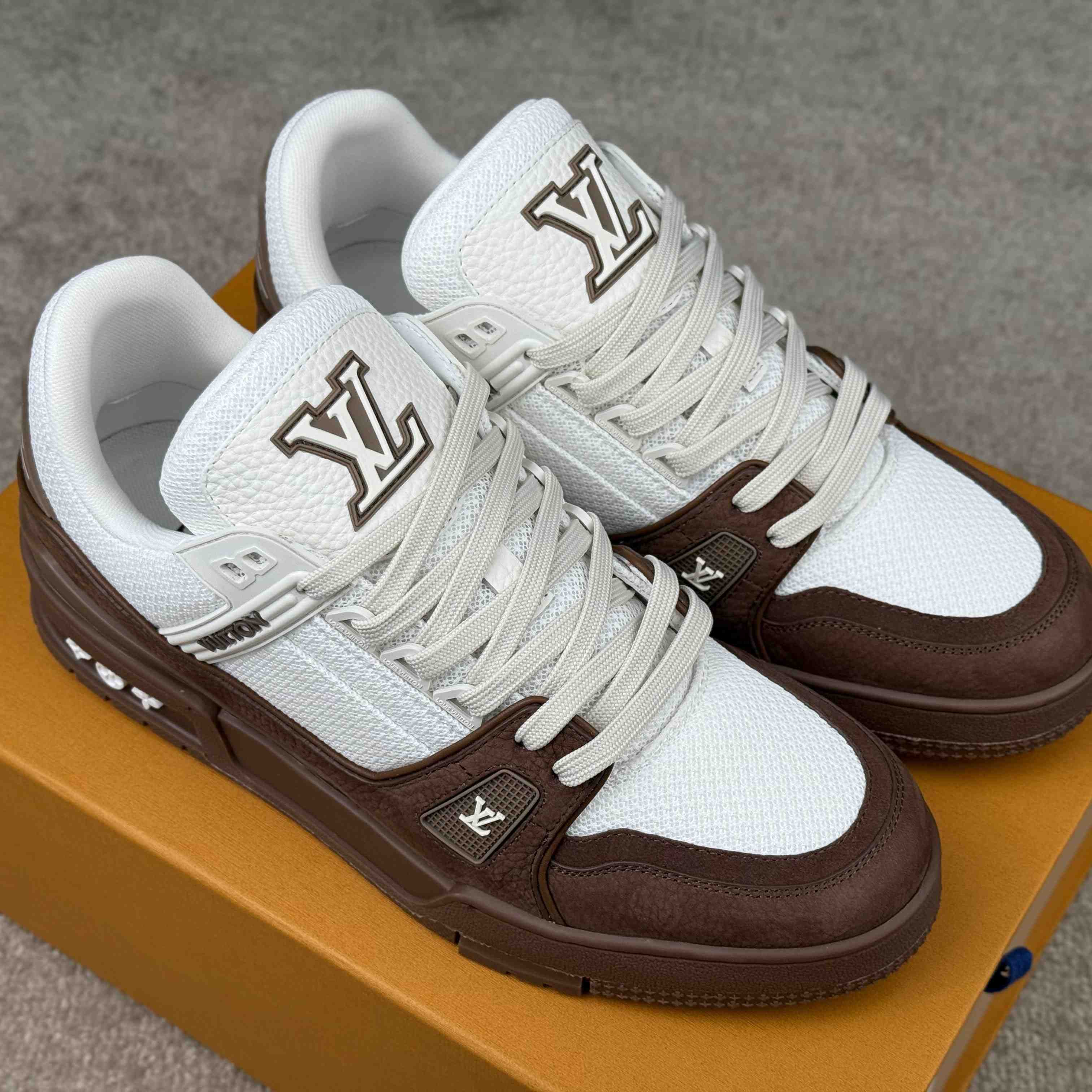 Louis Vuitton LV Trainer Sneaker   1AHTLL - DesignerGu