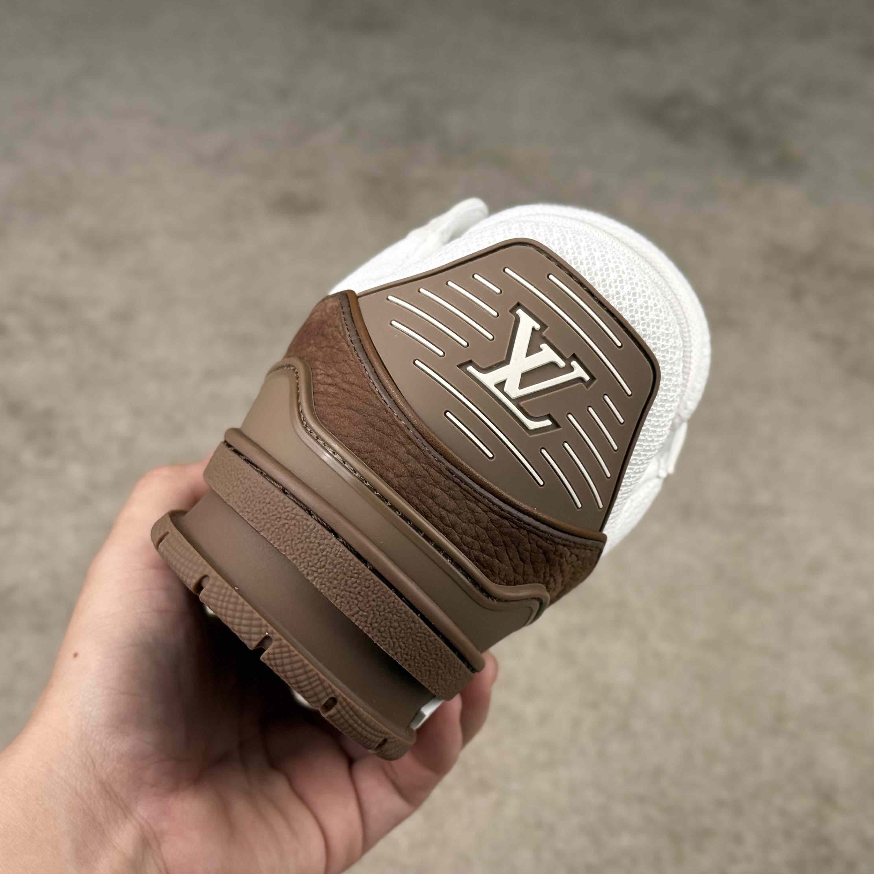 Louis Vuitton LV Trainer Sneaker   1AHTLL - DesignerGu
