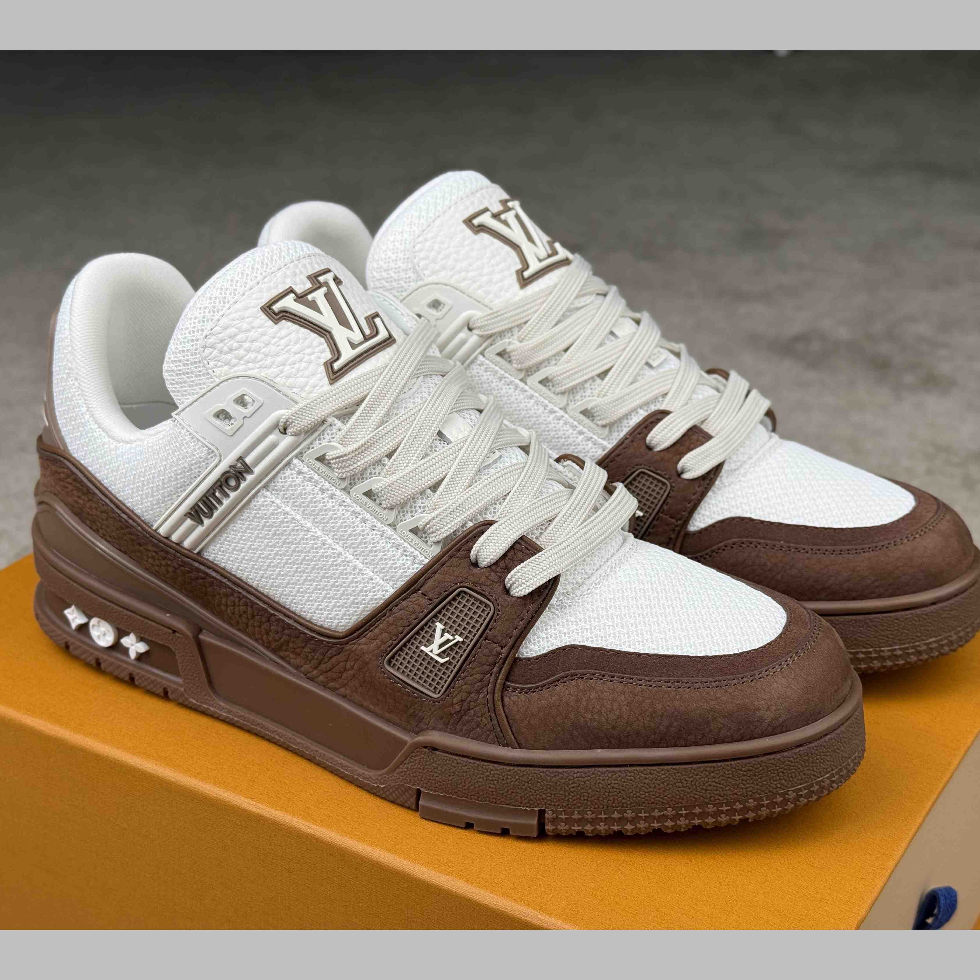 Louis Vuitton LV Trainer Sneaker   1AHTLL - DesignerGu