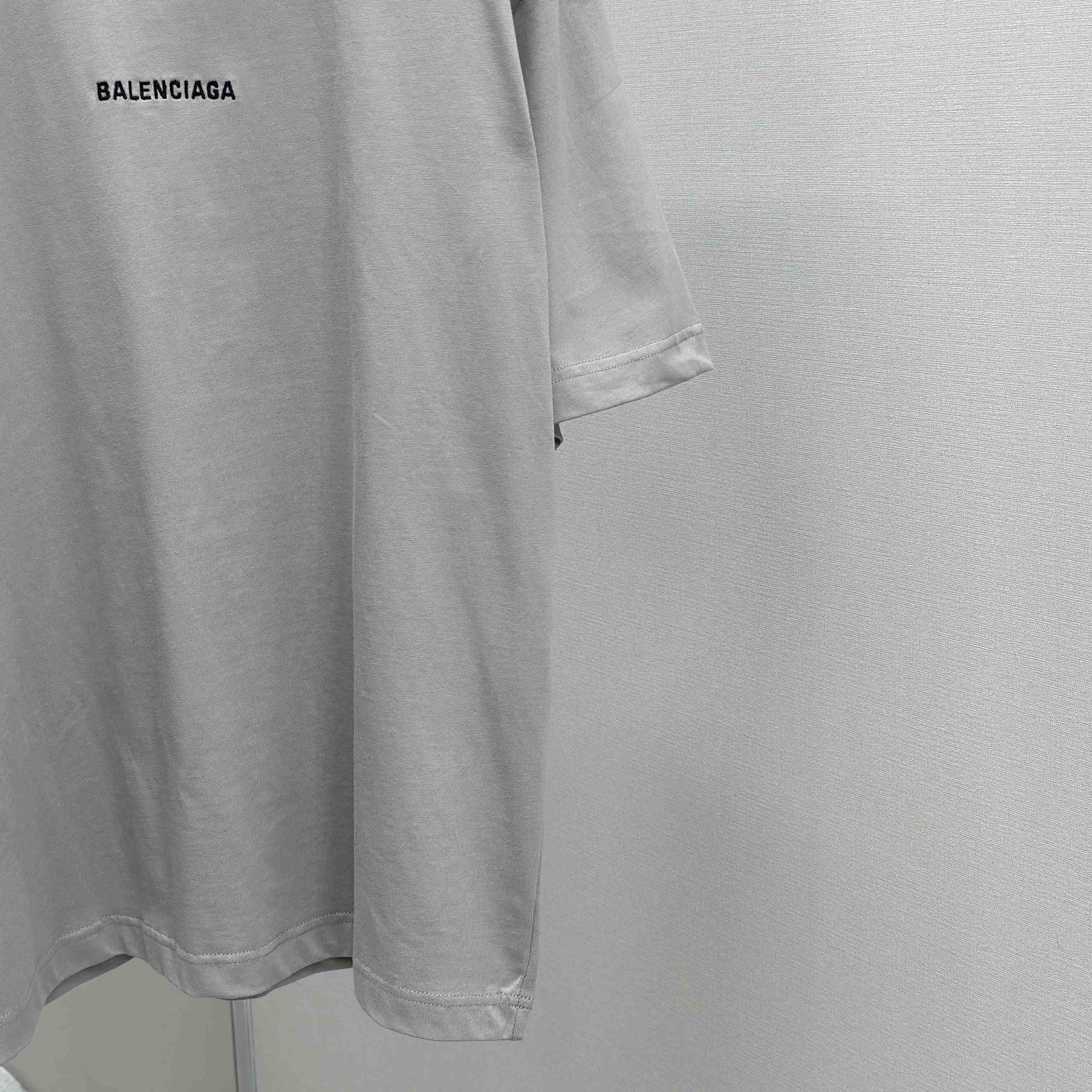 Balenciaga Unisex Medium-fit T-shirt In Vintage-jersey - DesignerGu