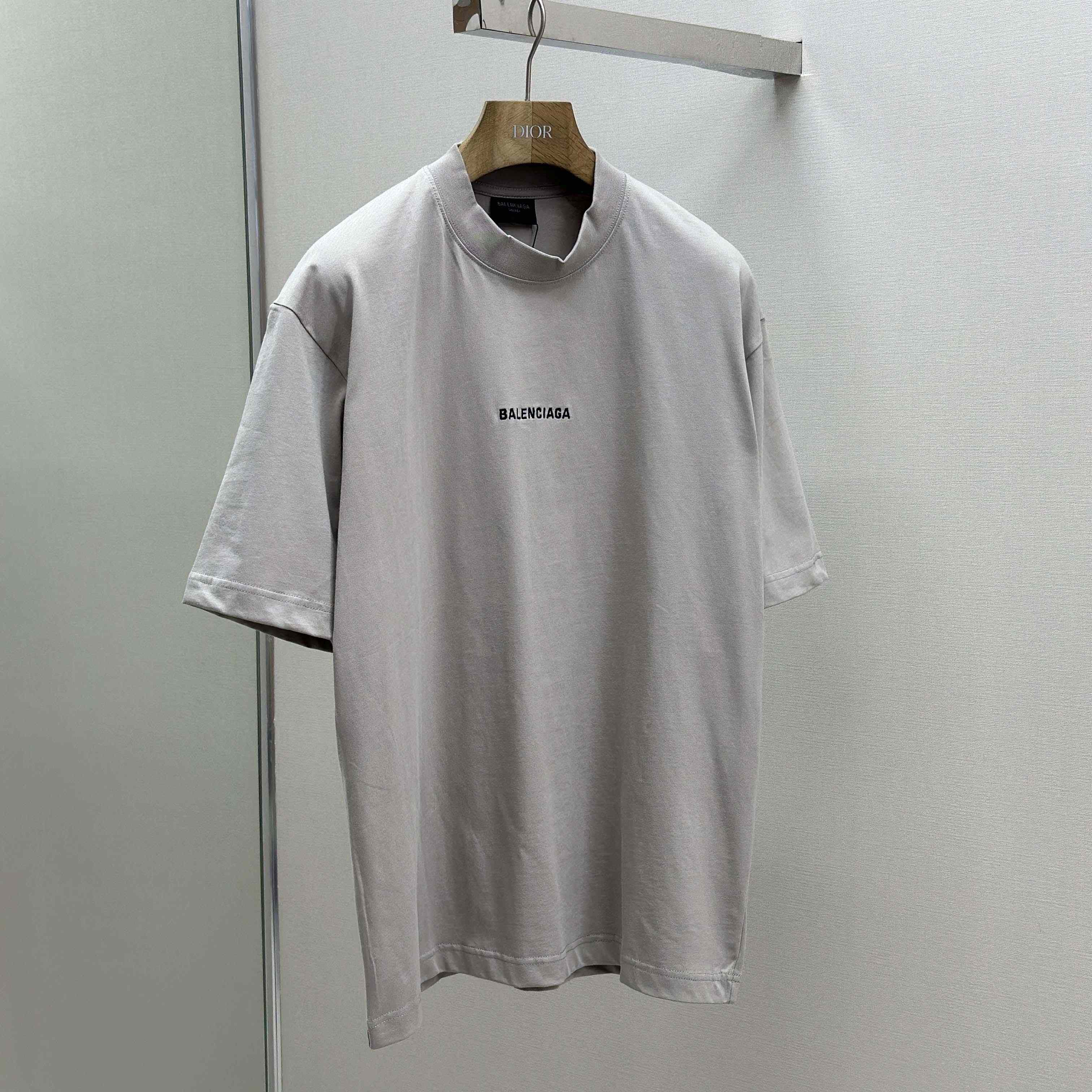 Balenciaga Unisex Medium-fit T-shirt In Vintage-jersey - DesignerGu