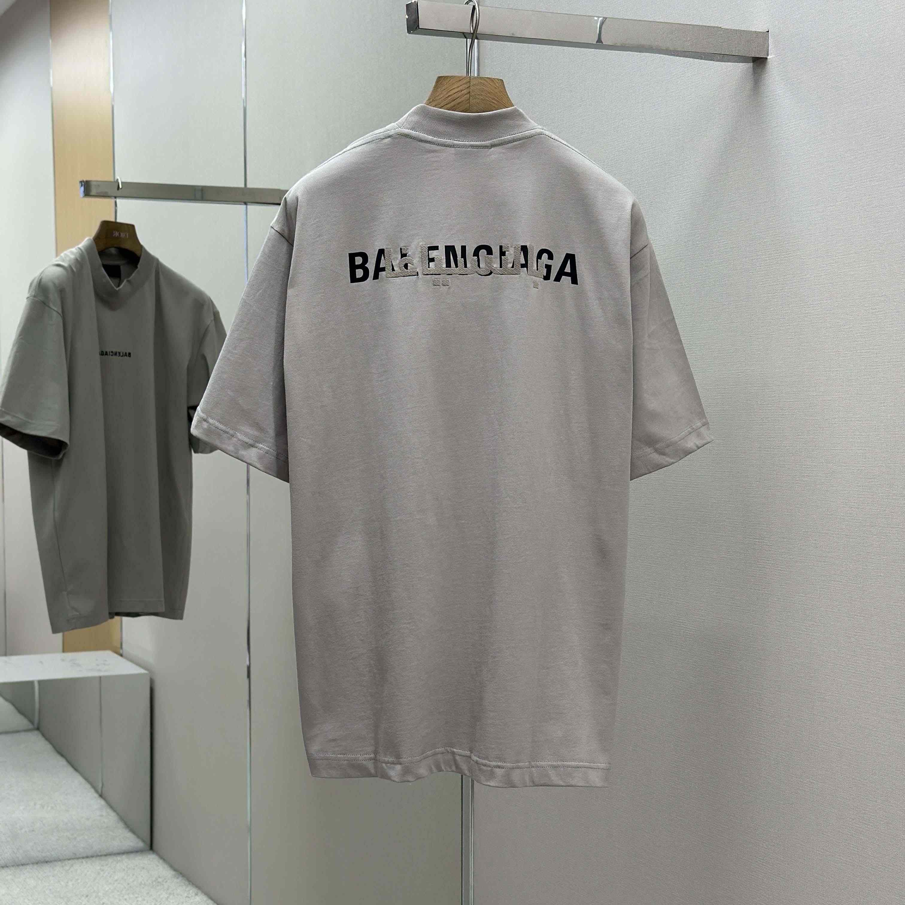 Balenciaga Unisex Medium-fit T-shirt In Vintage-jersey - DesignerGu