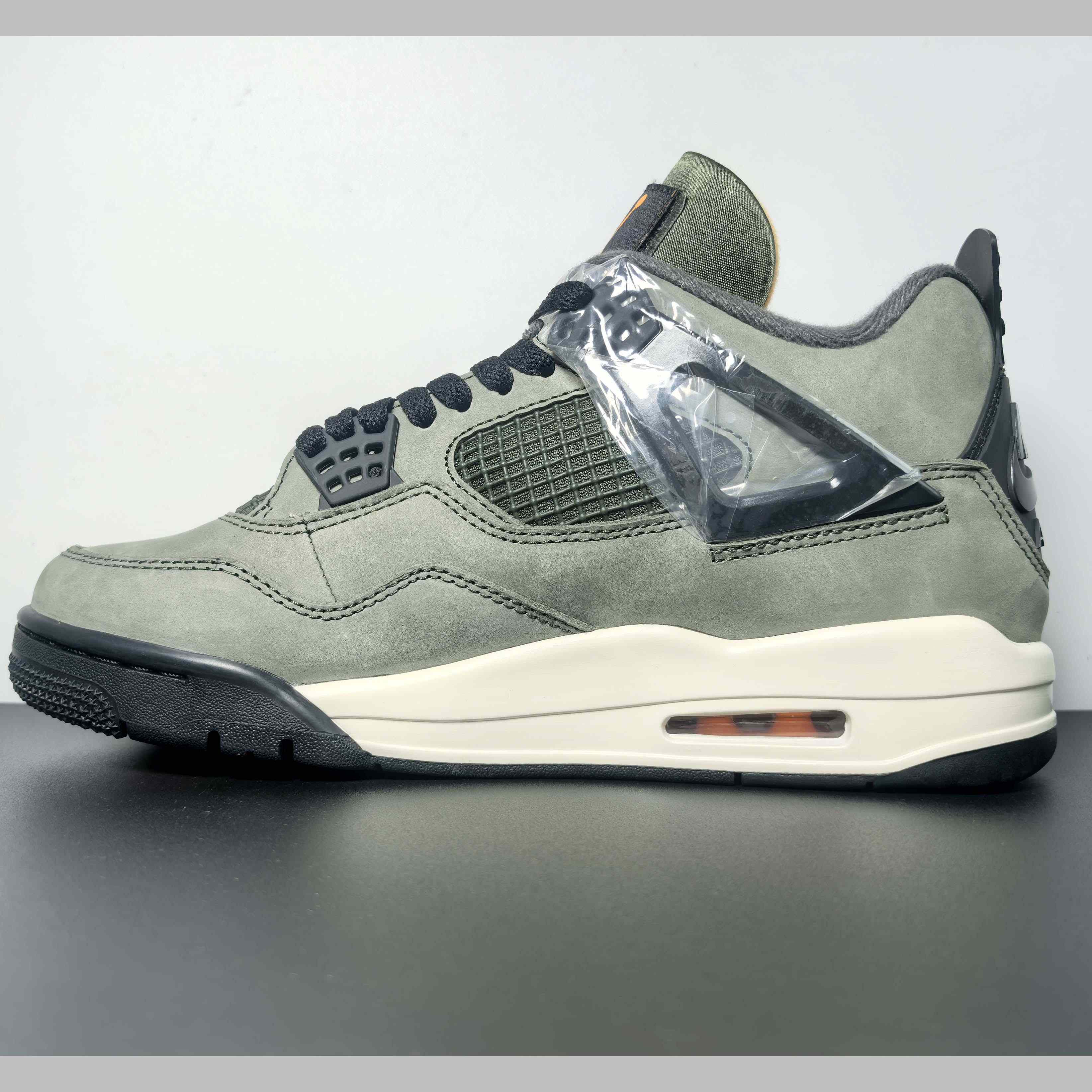 UNDEFEATED x Air Jordan 4 OG IB1519-200 - DesignerGu