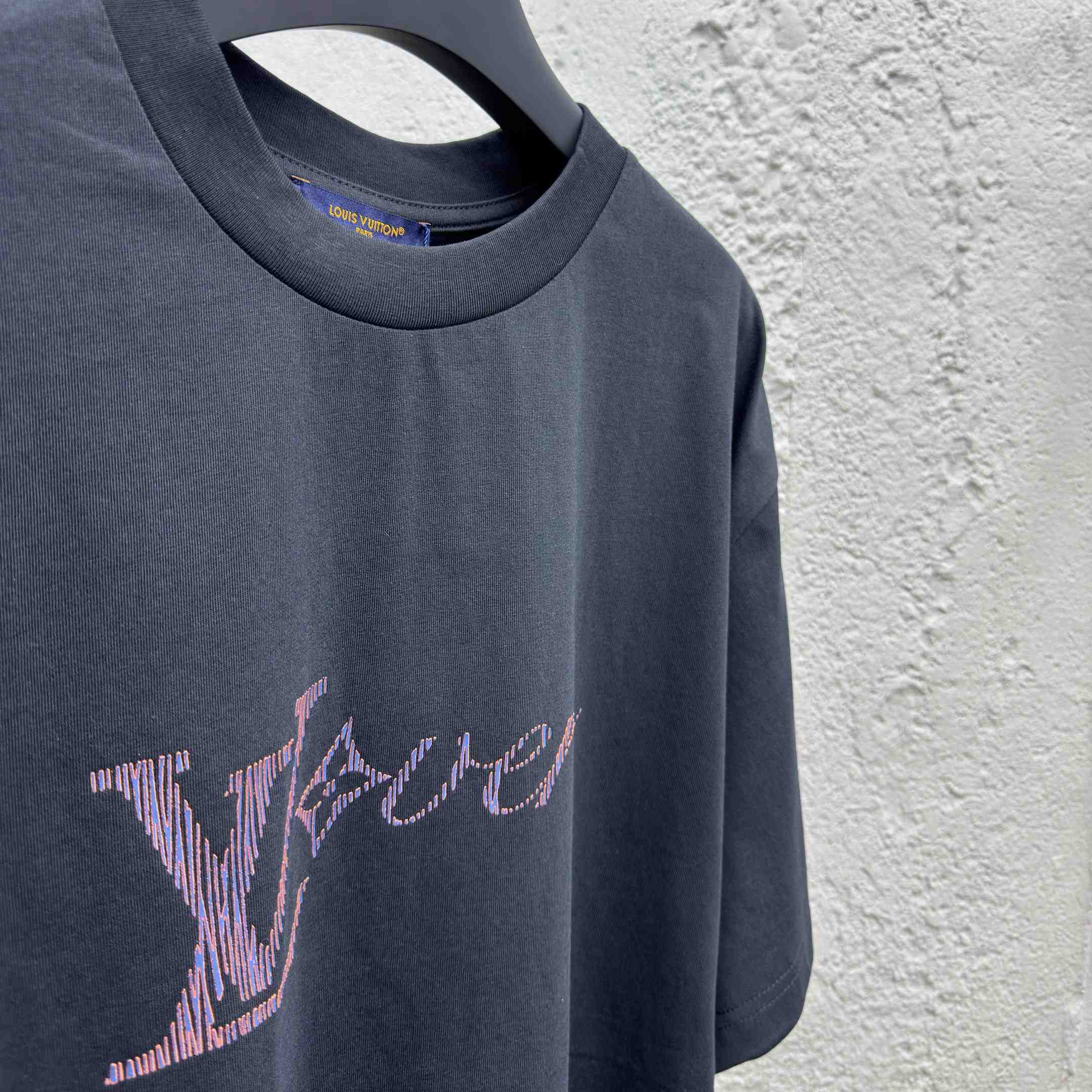 Louis Vuitton Iridescent LV Vers T-Shirt   1AGTSD - DesignerGu