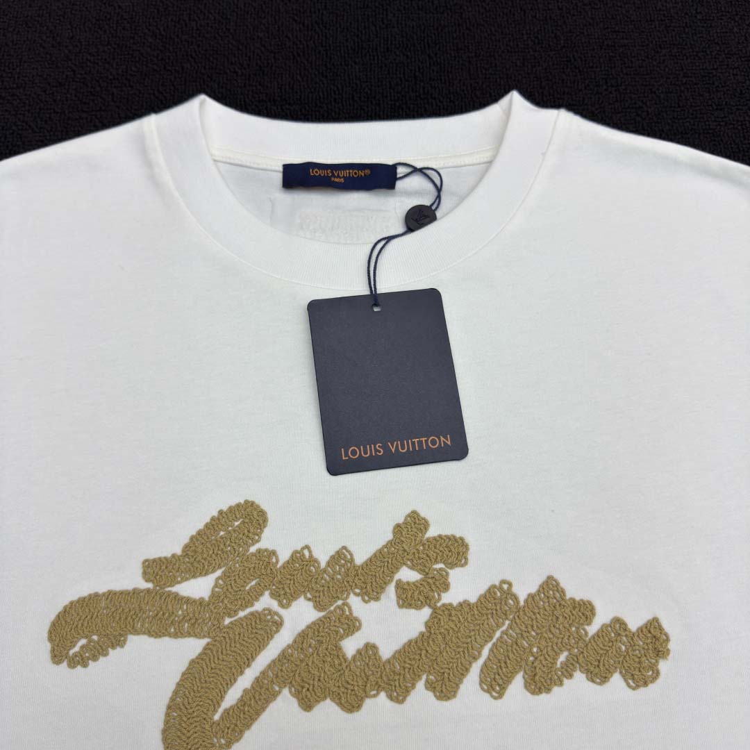 Louis Vuitton Embroidered Signature T-Shirt   1AHW84 - DesignerGu