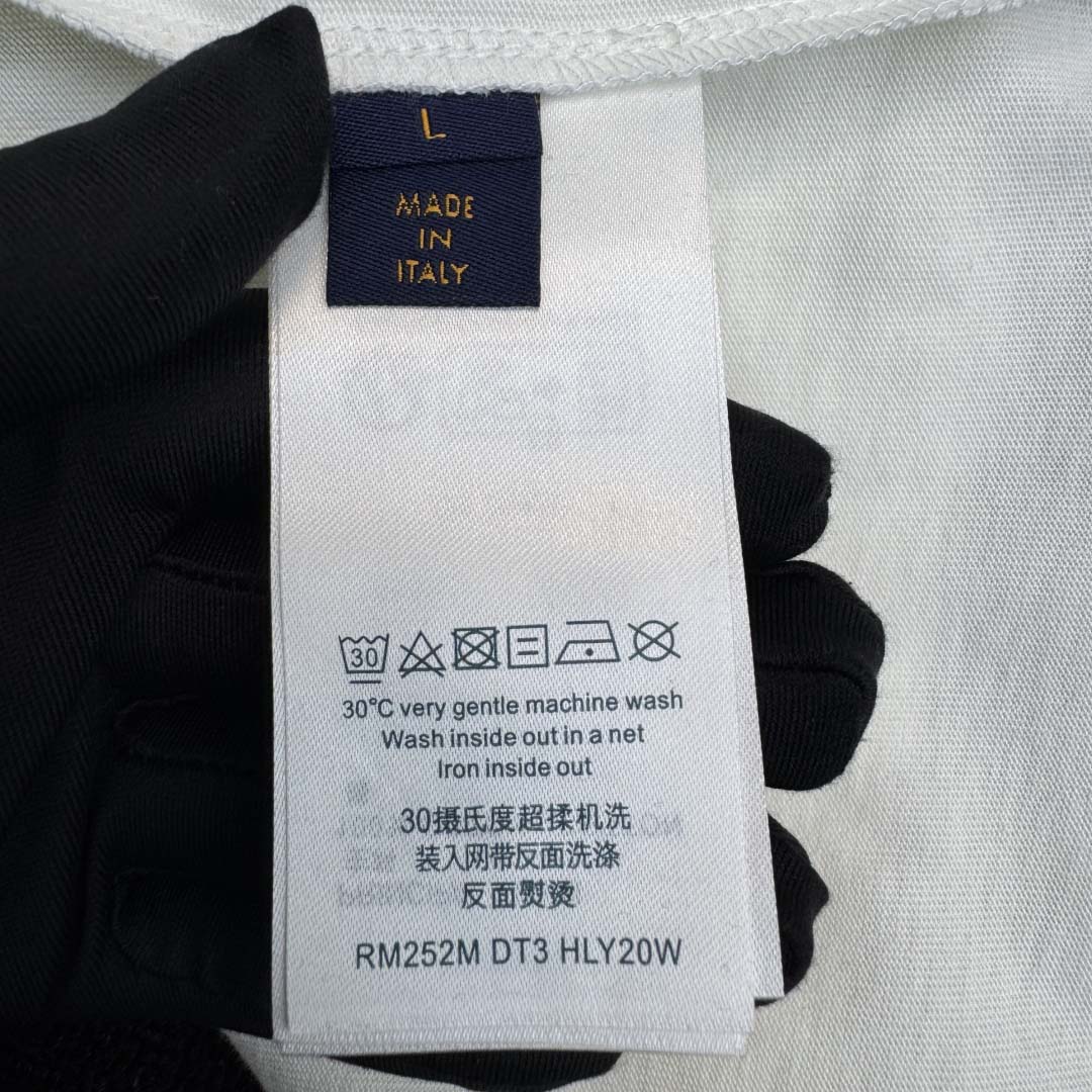 Louis Vuitton Embroidered Signature T-Shirt   1AHW84 - DesignerGu