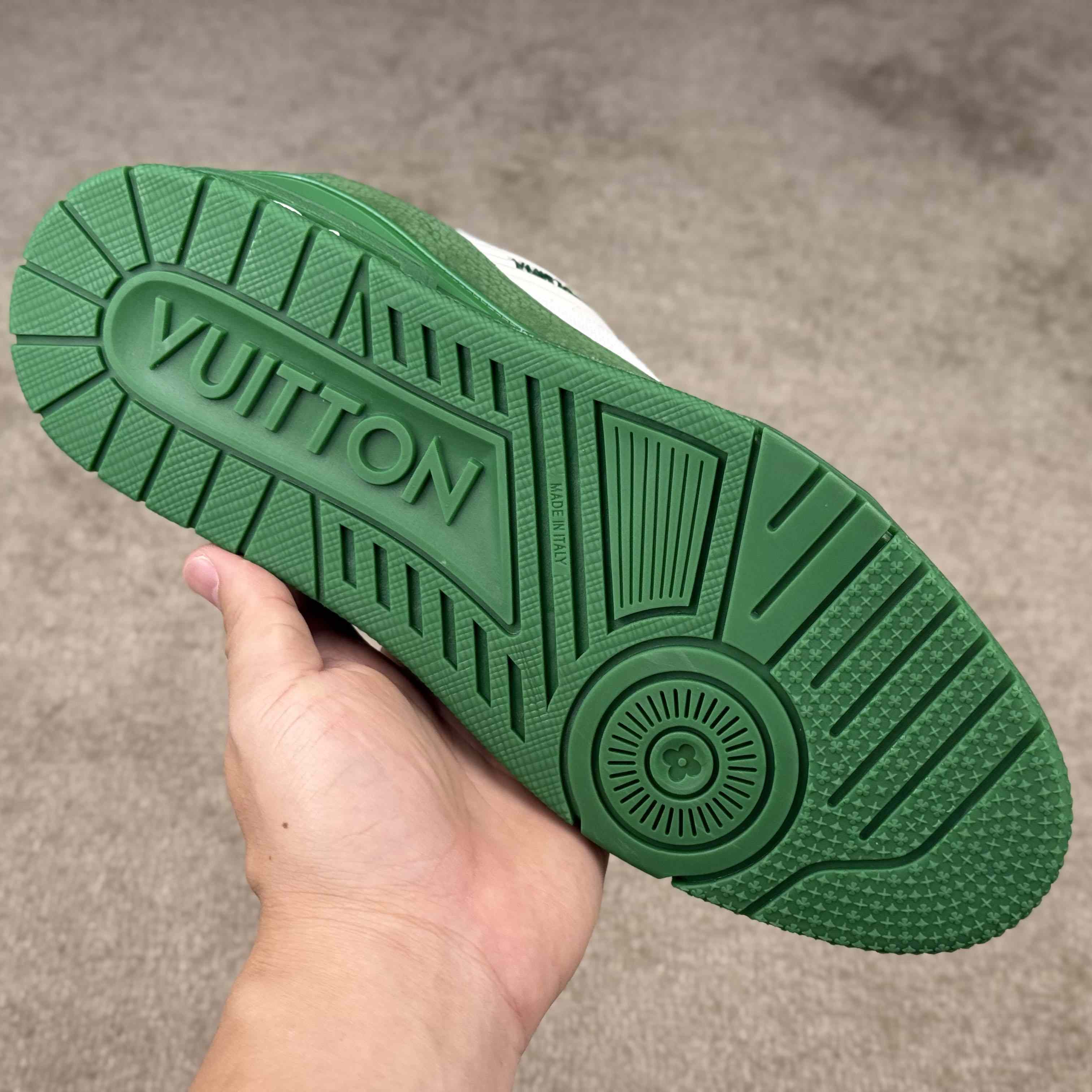 Louis Vuitton LV Trainer Sneaker   1AHTL1 - DesignerGu