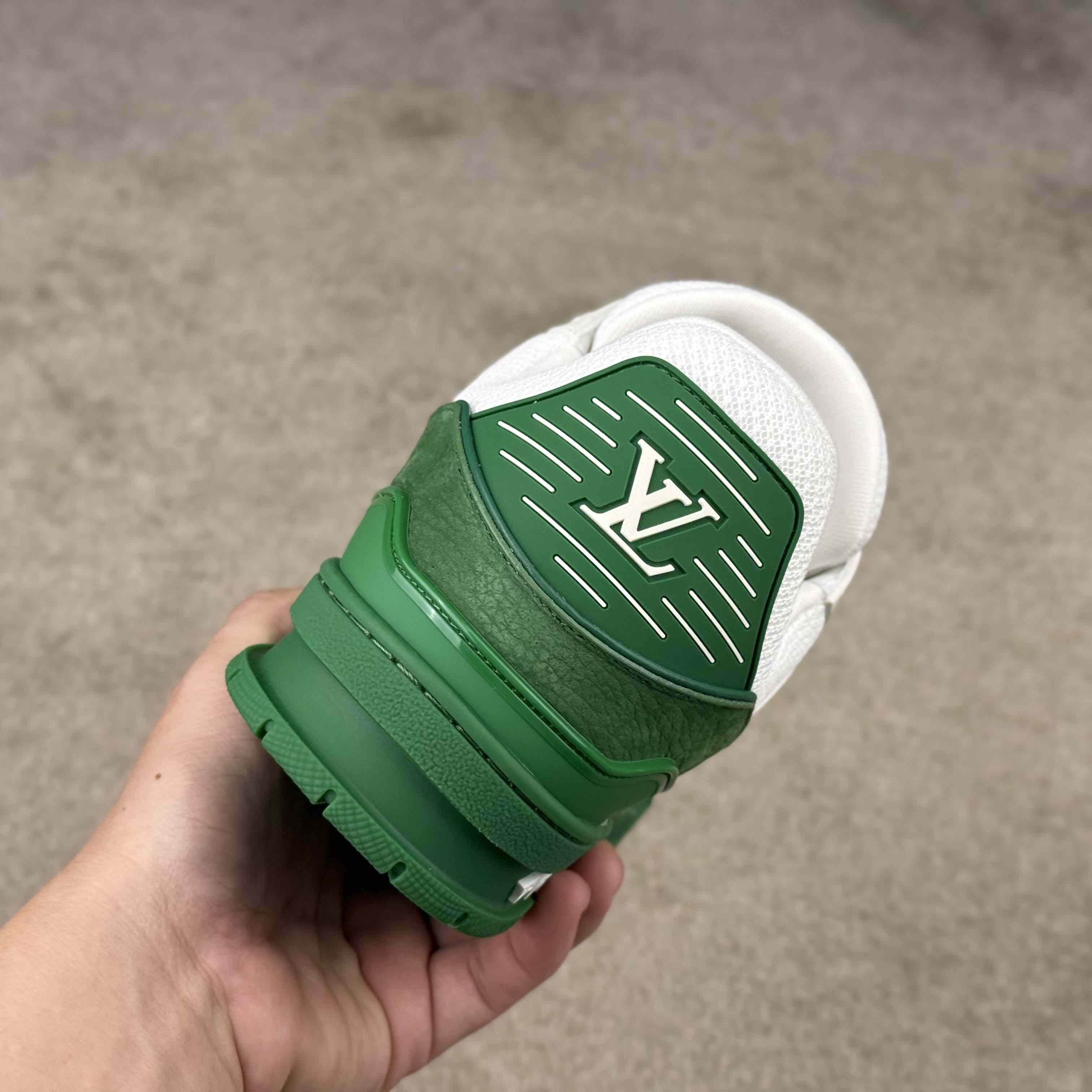 Louis Vuitton LV Trainer Sneaker   1AHTL1 - DesignerGu