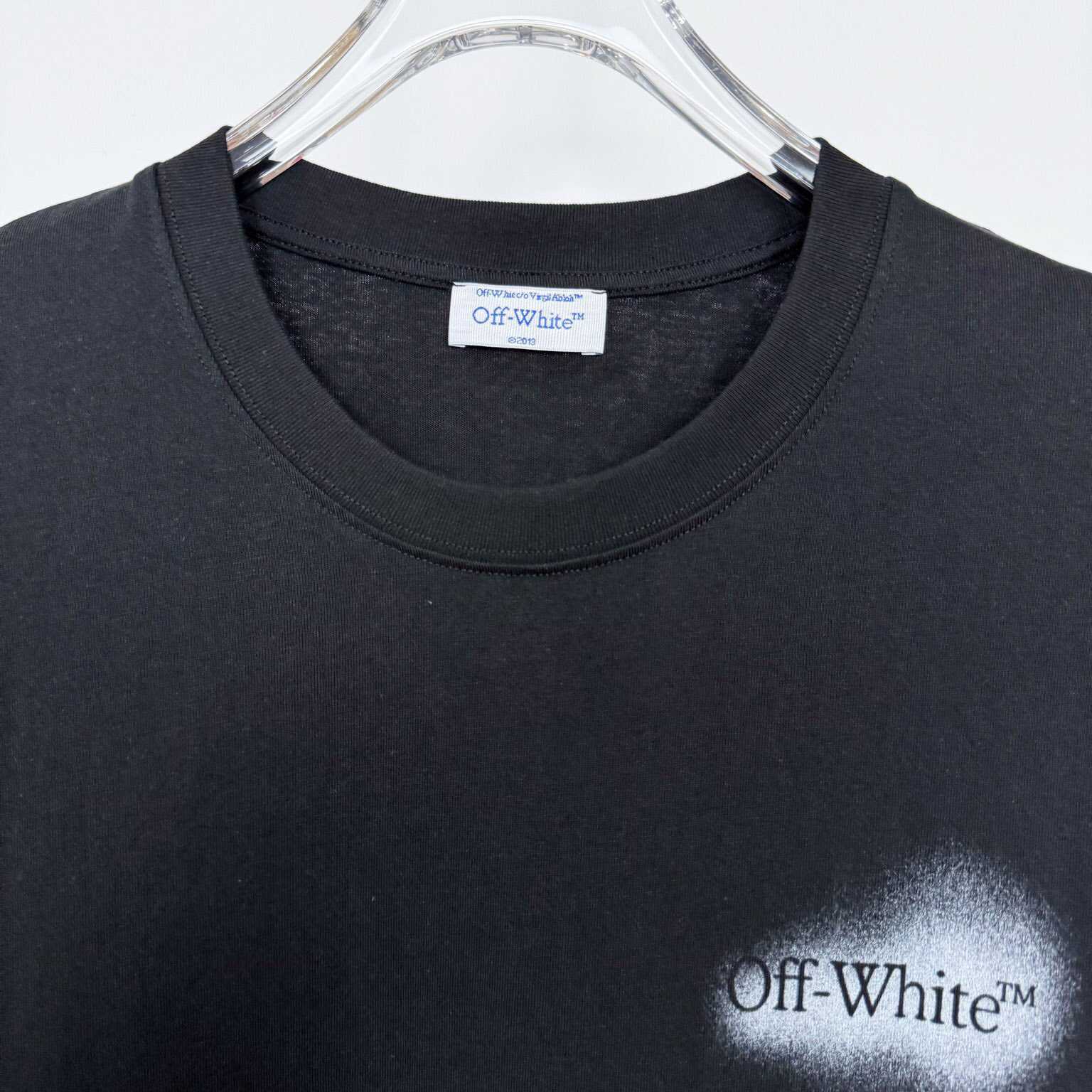 Off-White Spray Arrow T-Shirt - DesignerGu