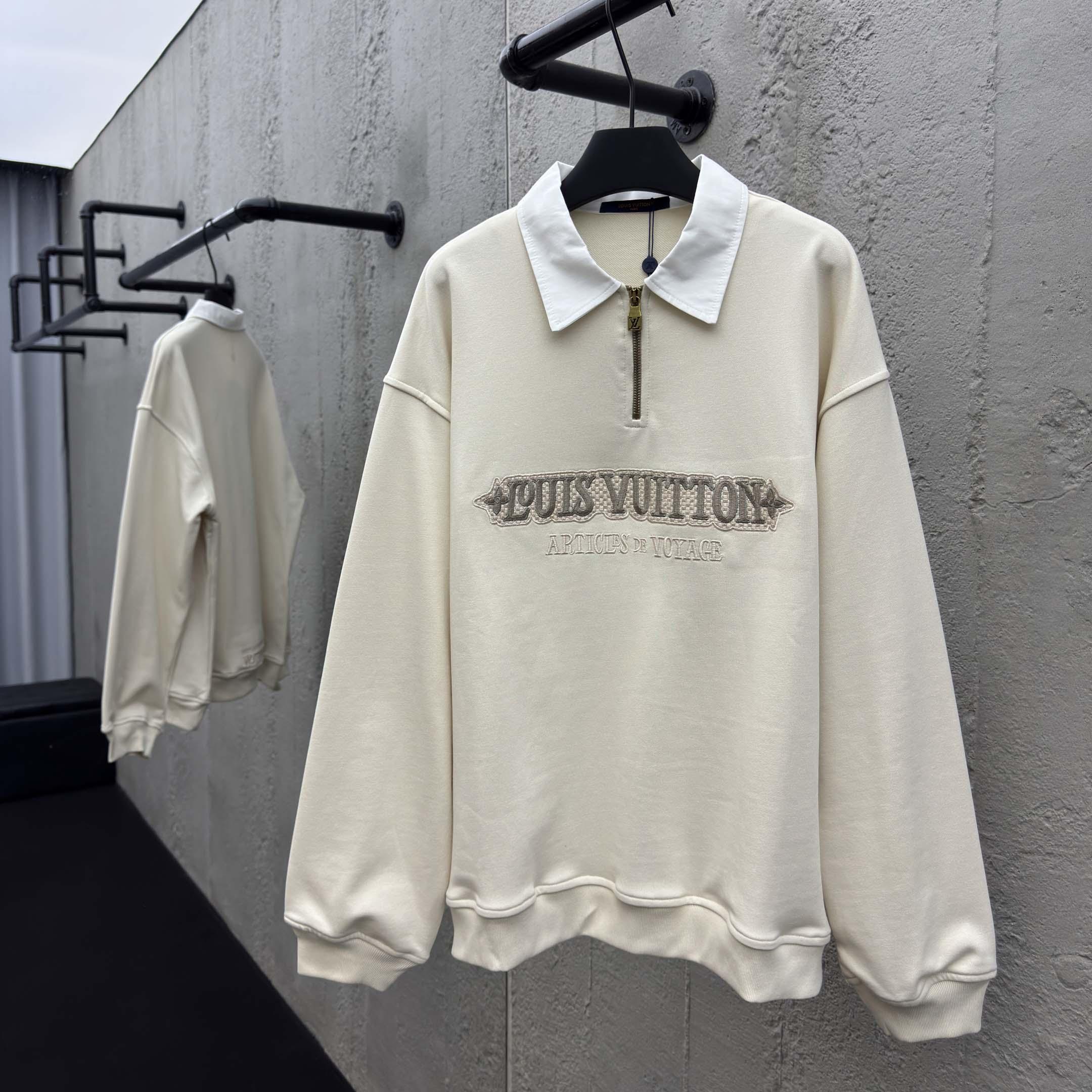 Louis Vuitton Embellished Half Zip Sweatshirt   1AHW29 - DesignerGu