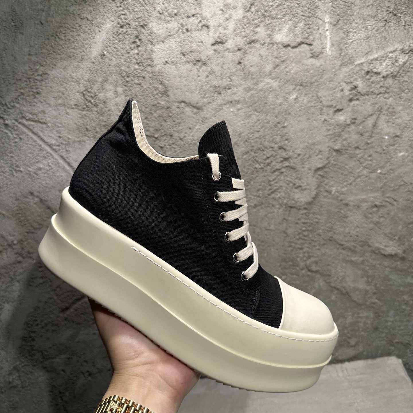 Rick Owens Low-Top Sneakers XZ2002     (50% Off Sale) - DesignerGu