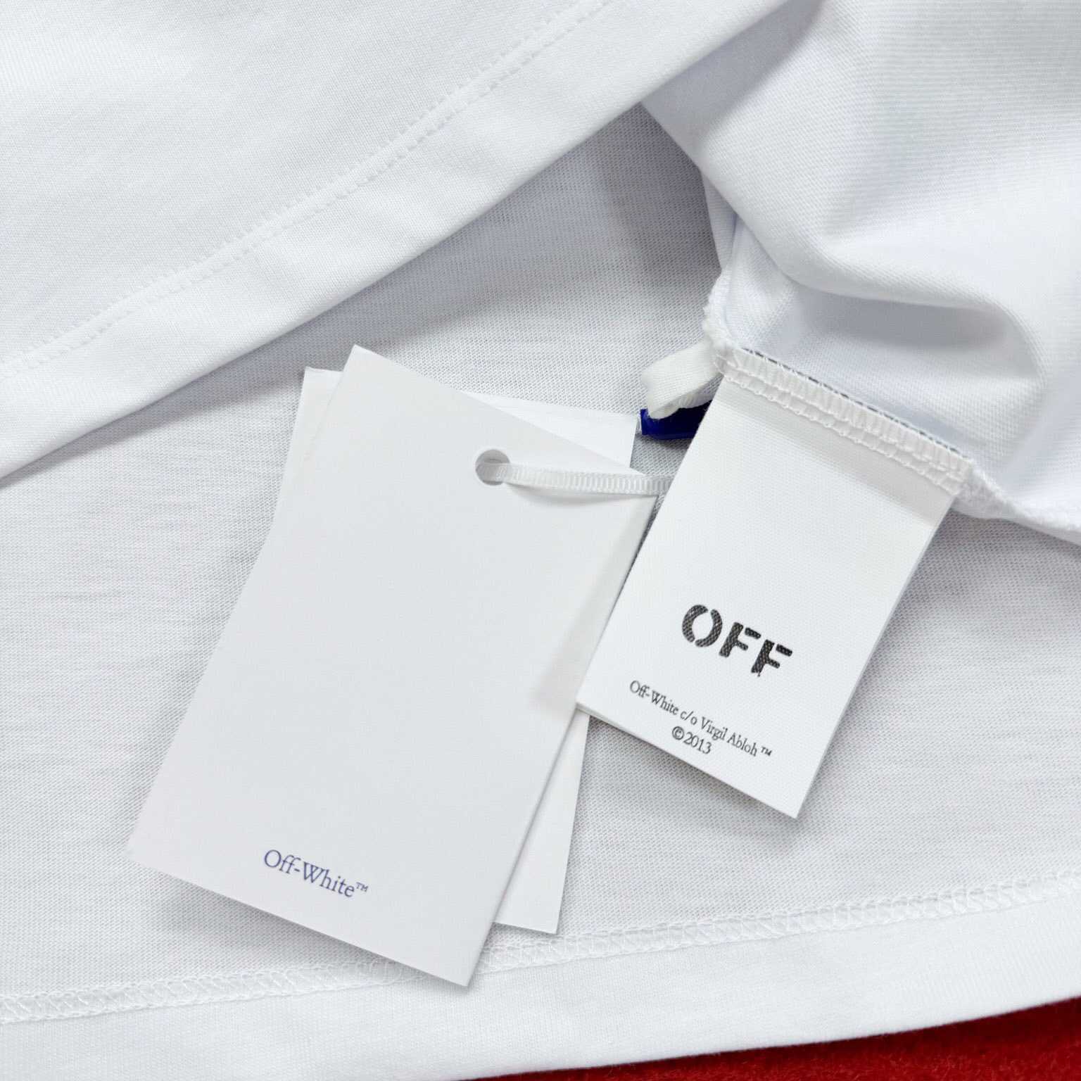 Off-White Roses Arrows-print T-shirt  - DesignerGu