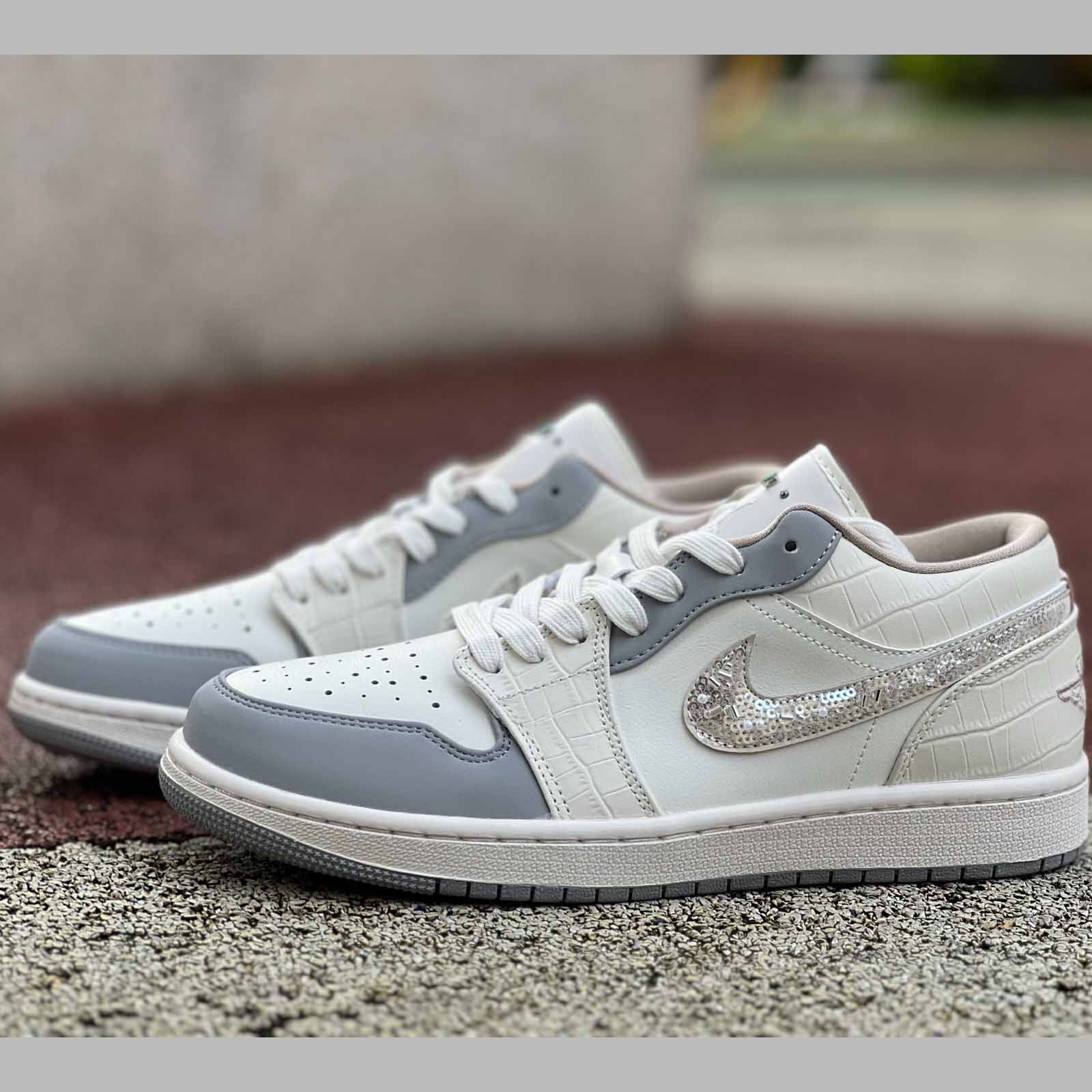 Jordan Air Jordan 1 Low   IH7323-100 - DesignerGu