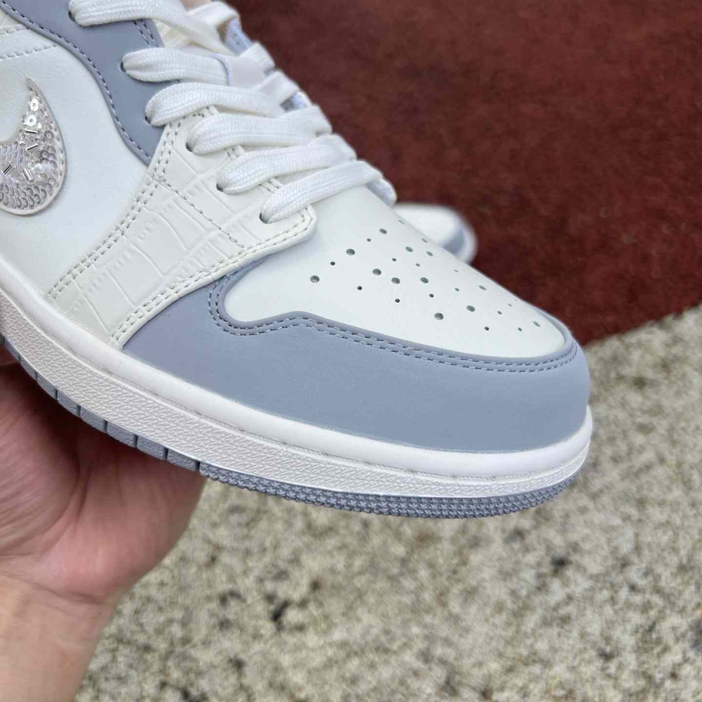 Jordan Air Jordan 1 Low   IH7323-100 - DesignerGu