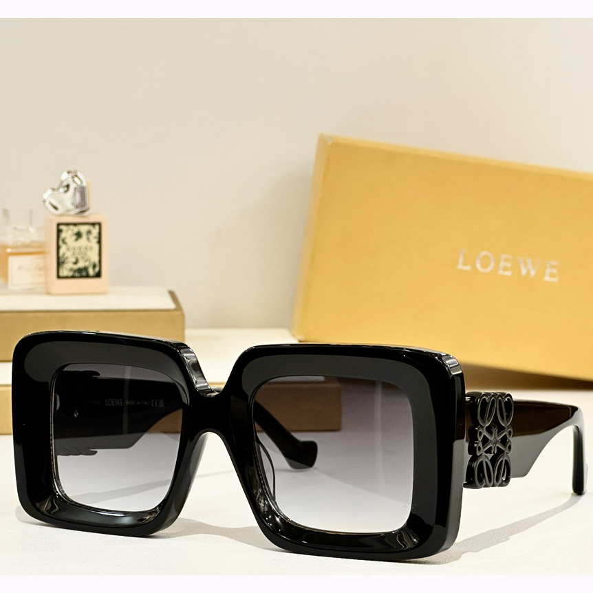 Loewe Beveled Square Maxi Anagram Sunglasses  LW40176U - DesignerGu