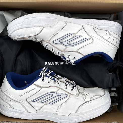 Balenciaga Hamptons Worn-Out Sneaker In White, Dark Blue And Grey Cowskin And Polyester - DesignerGu