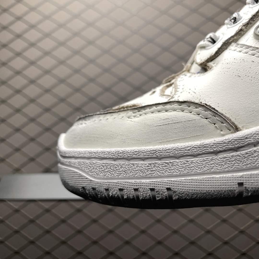 Balenciaga Hamptons Worn-Out Sneaker In White, Dark Blue And Grey Cowskin And Polyester - DesignerGu