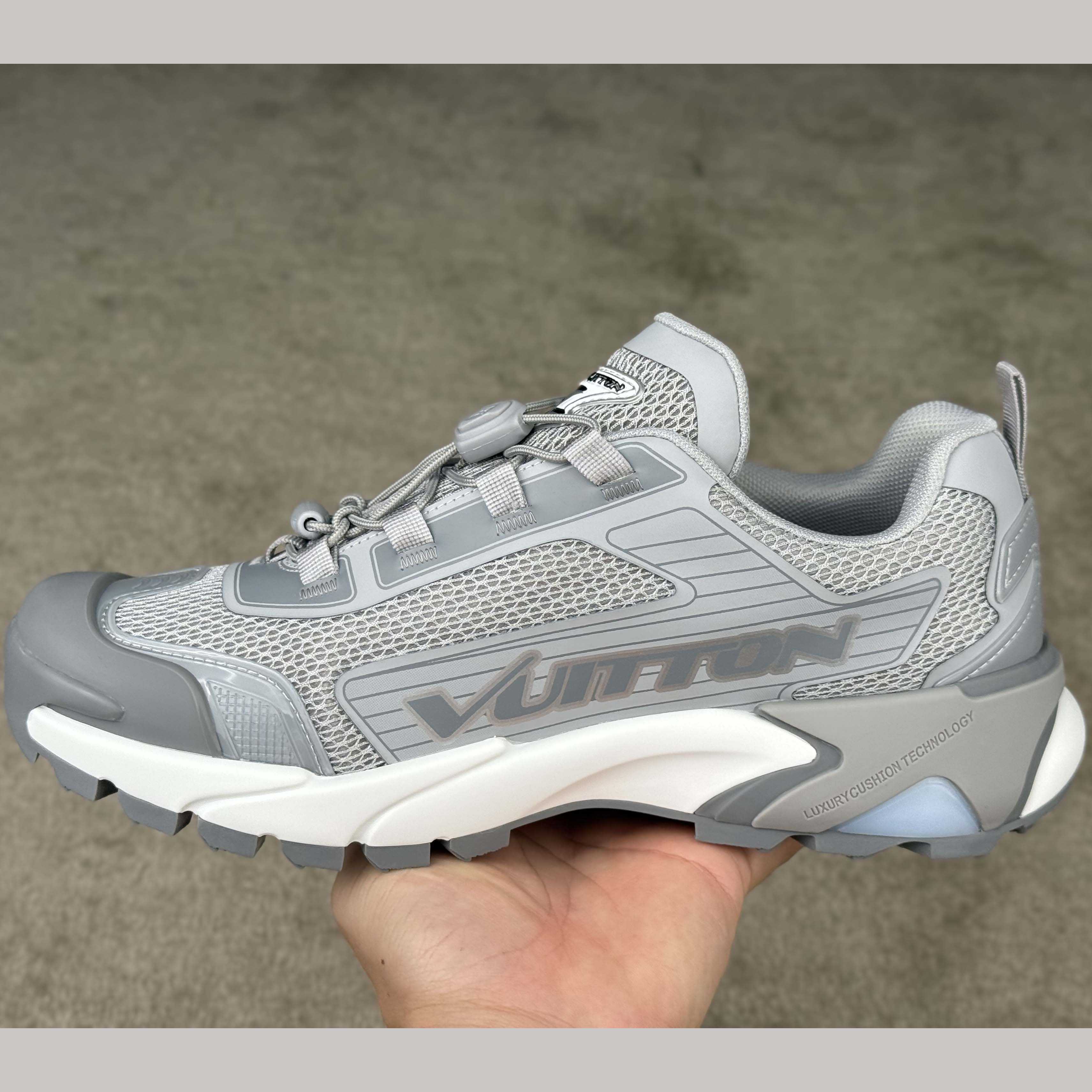 Louis Vuitton LV Runner Tatic Sneaker     1AHA88 - DesignerGu