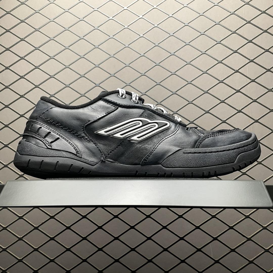 Balenciaga Hamptons Worn-Out Sneaker In Black Cowskin And Polyester - DesignerGu