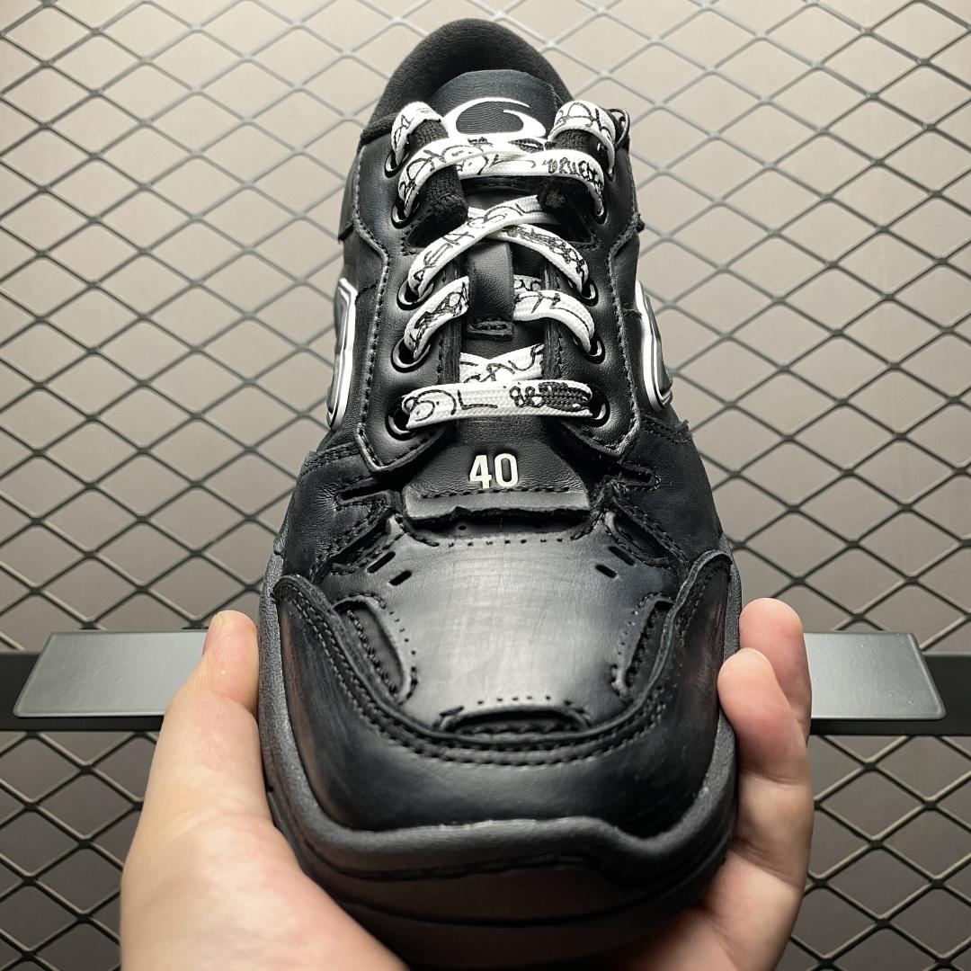 Balenciaga Hamptons Worn-Out Sneaker In Black Cowskin And Polyester - DesignerGu