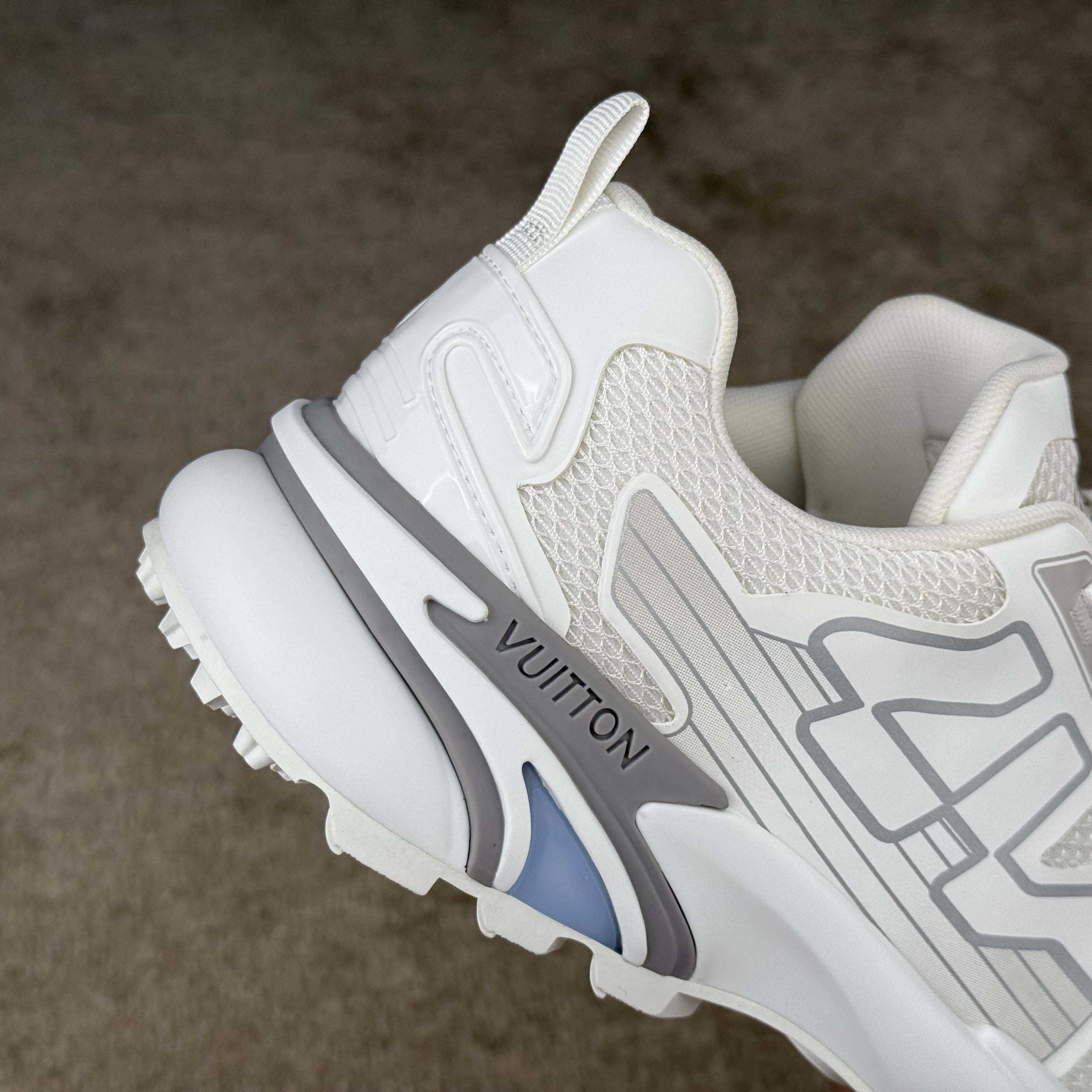 Louis Vuitton LV Runner Tatic Sneaker     1ADGZR - DesignerGu