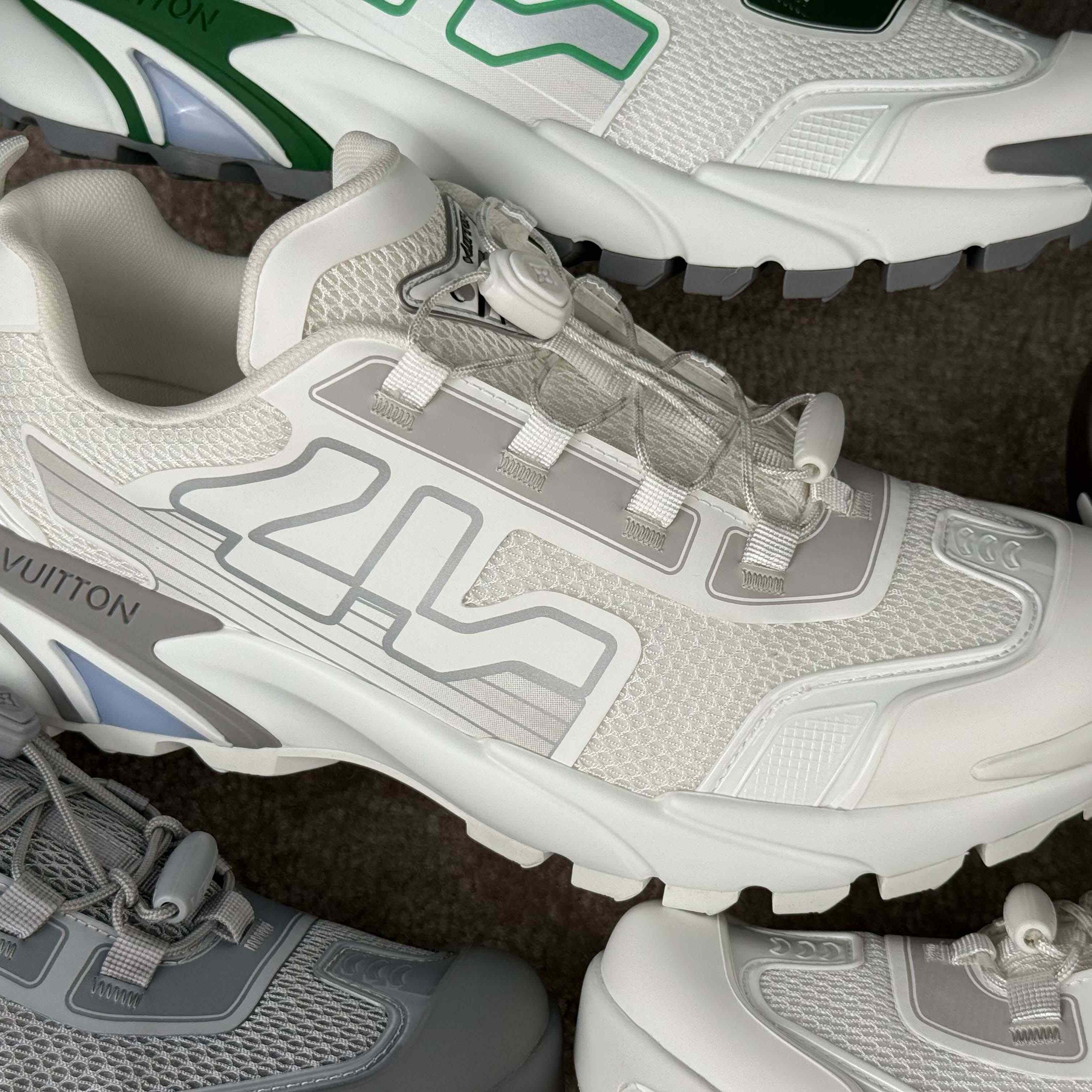 Louis Vuitton LV Runner Tatic Sneaker     1ADGZR - DesignerGu