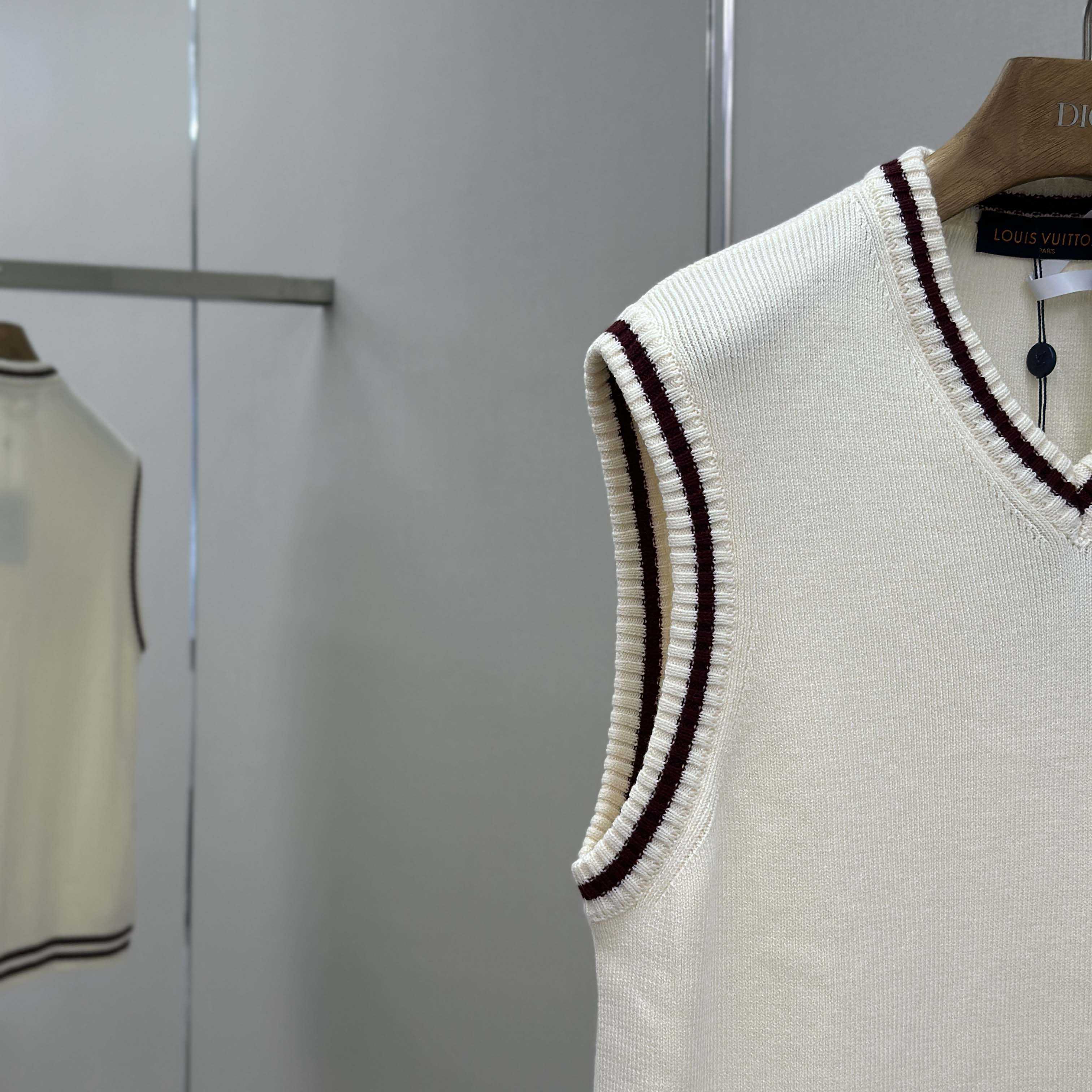 Louis Vuitton Embellished Wool Vest   1AGJGW - DesignerGu