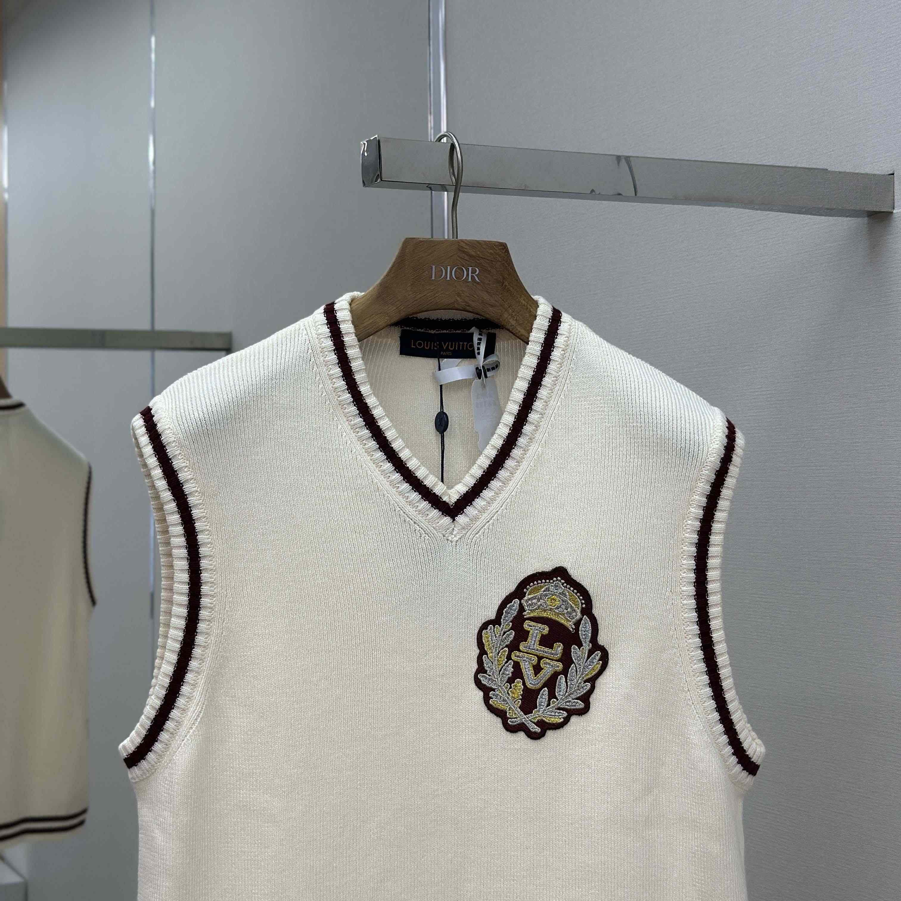 Louis Vuitton Embellished Wool Vest   1AGJGW - DesignerGu