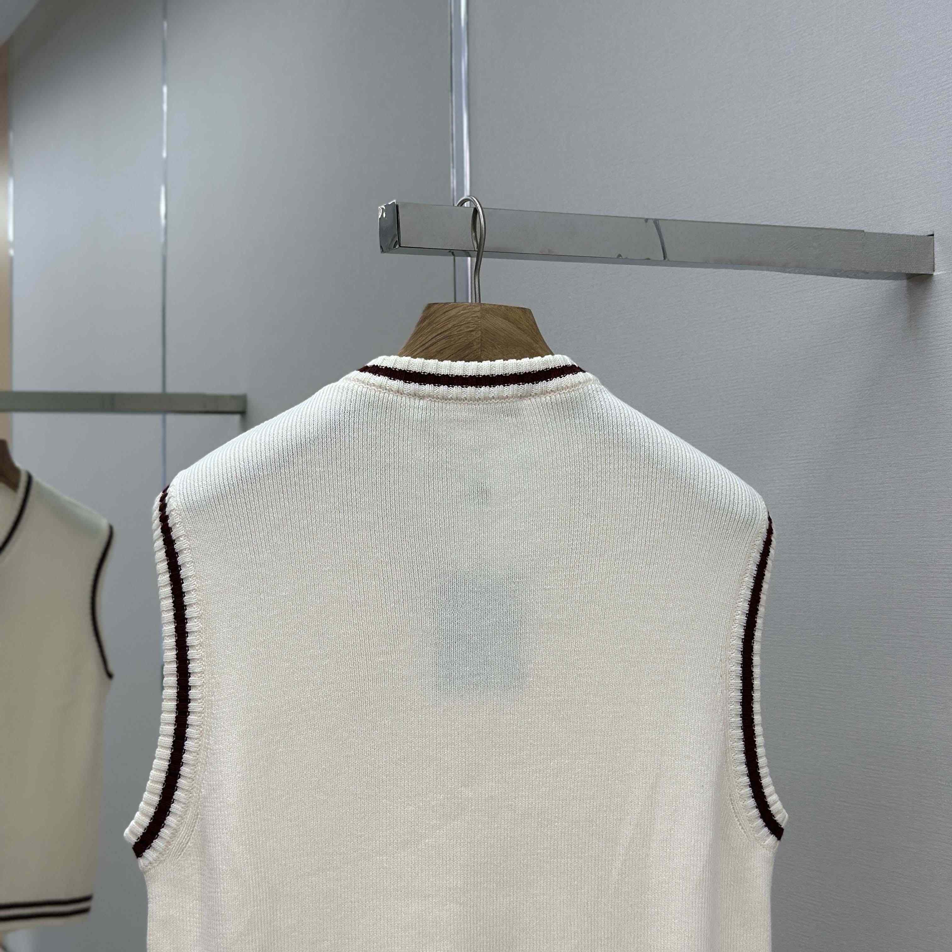 Louis Vuitton Embellished Wool Vest   1AGJGW - DesignerGu