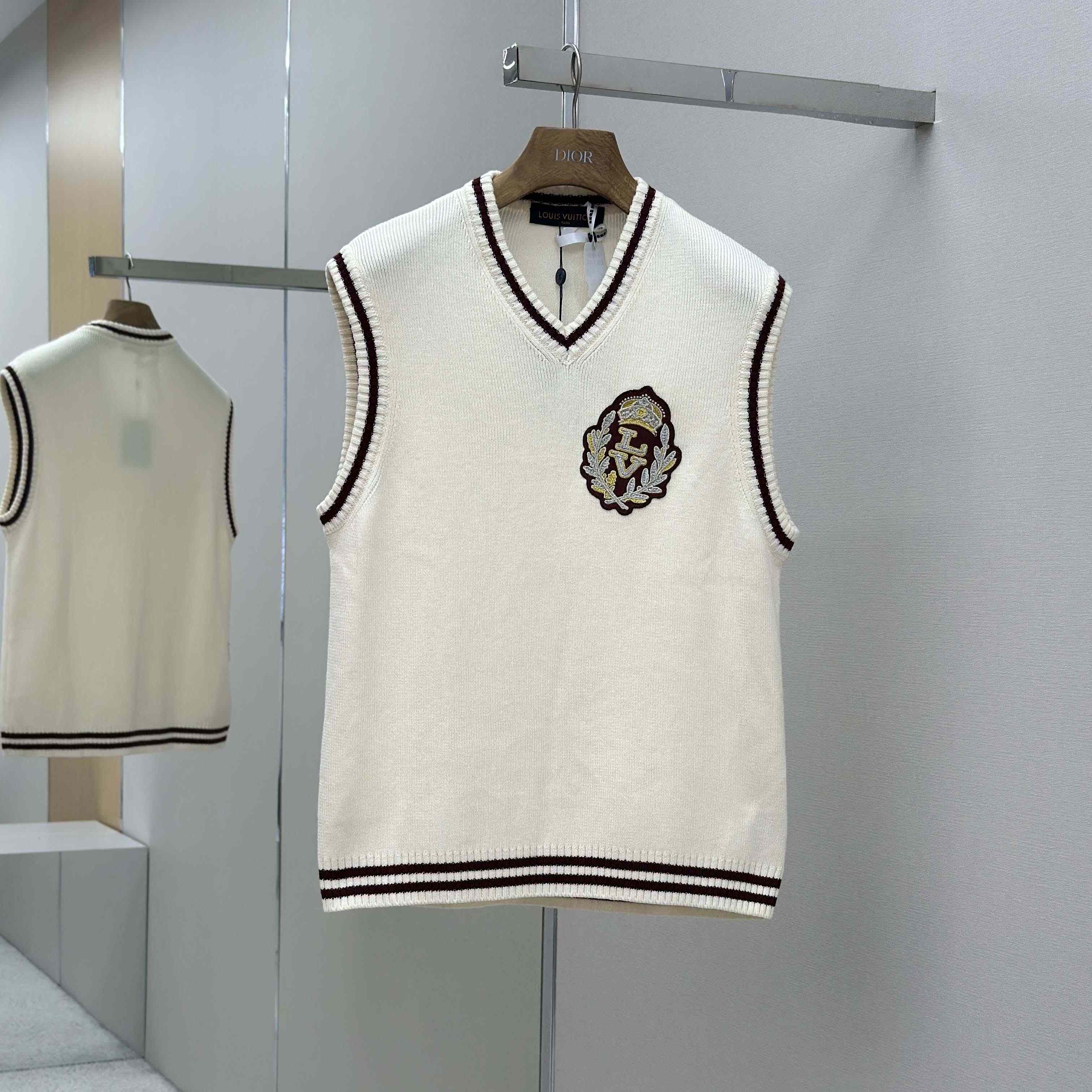 Louis Vuitton Embellished Wool Vest   1AGJGW - DesignerGu