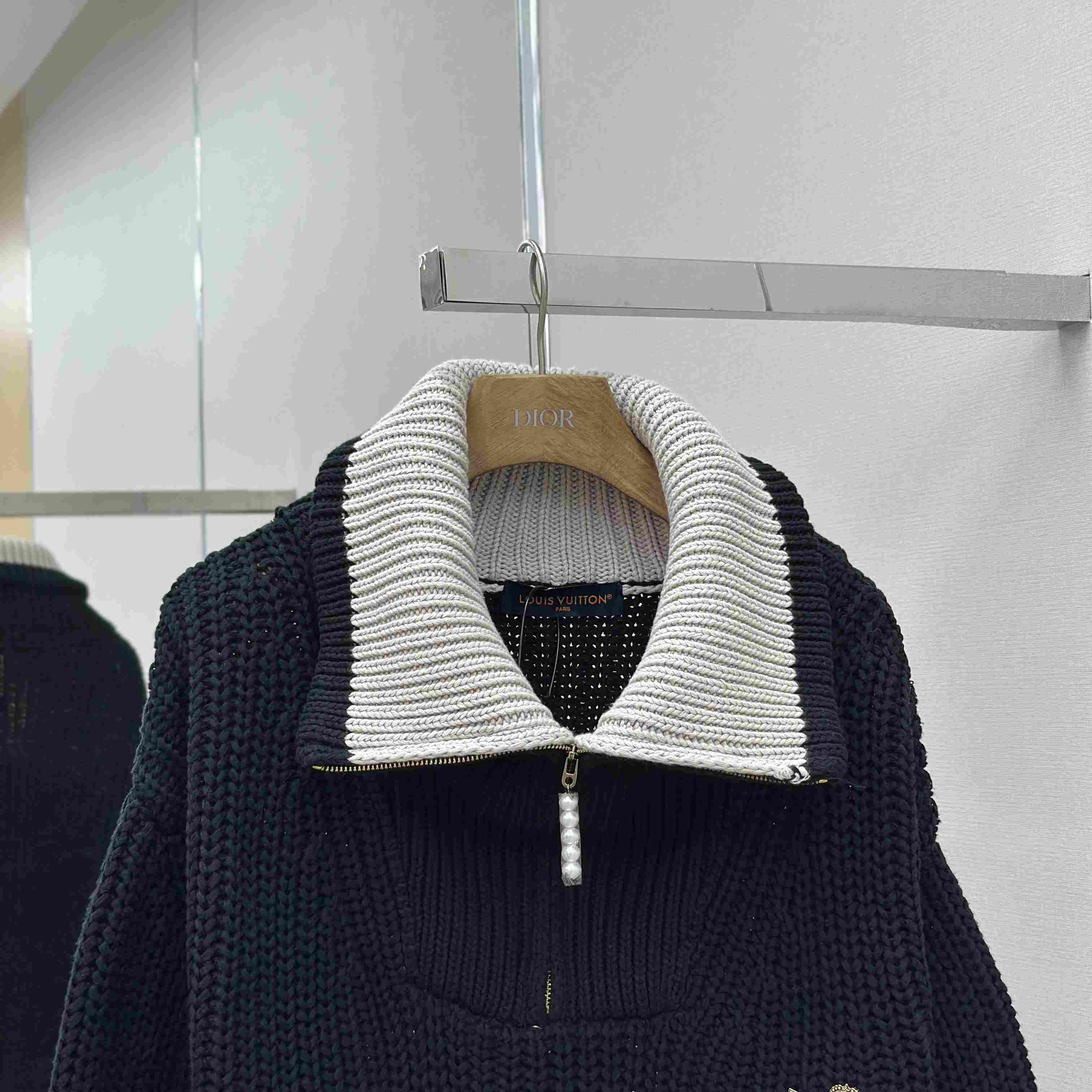 Louis Vuitton Chunky Wool-Blend Half-Zip Pullover   1AHC13 - DesignerGu