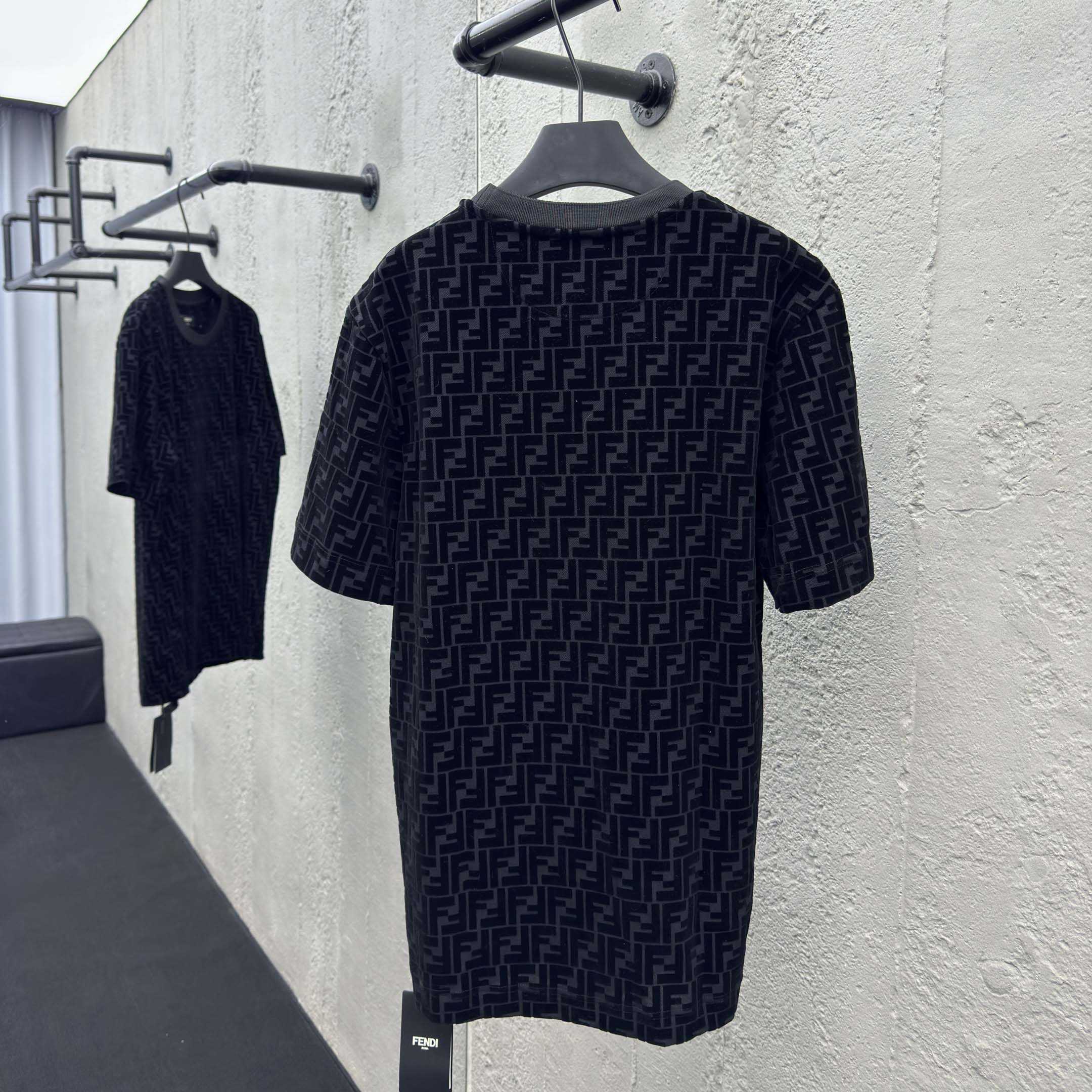 Fendi T-shirt In Black Piqué - DesignerGu