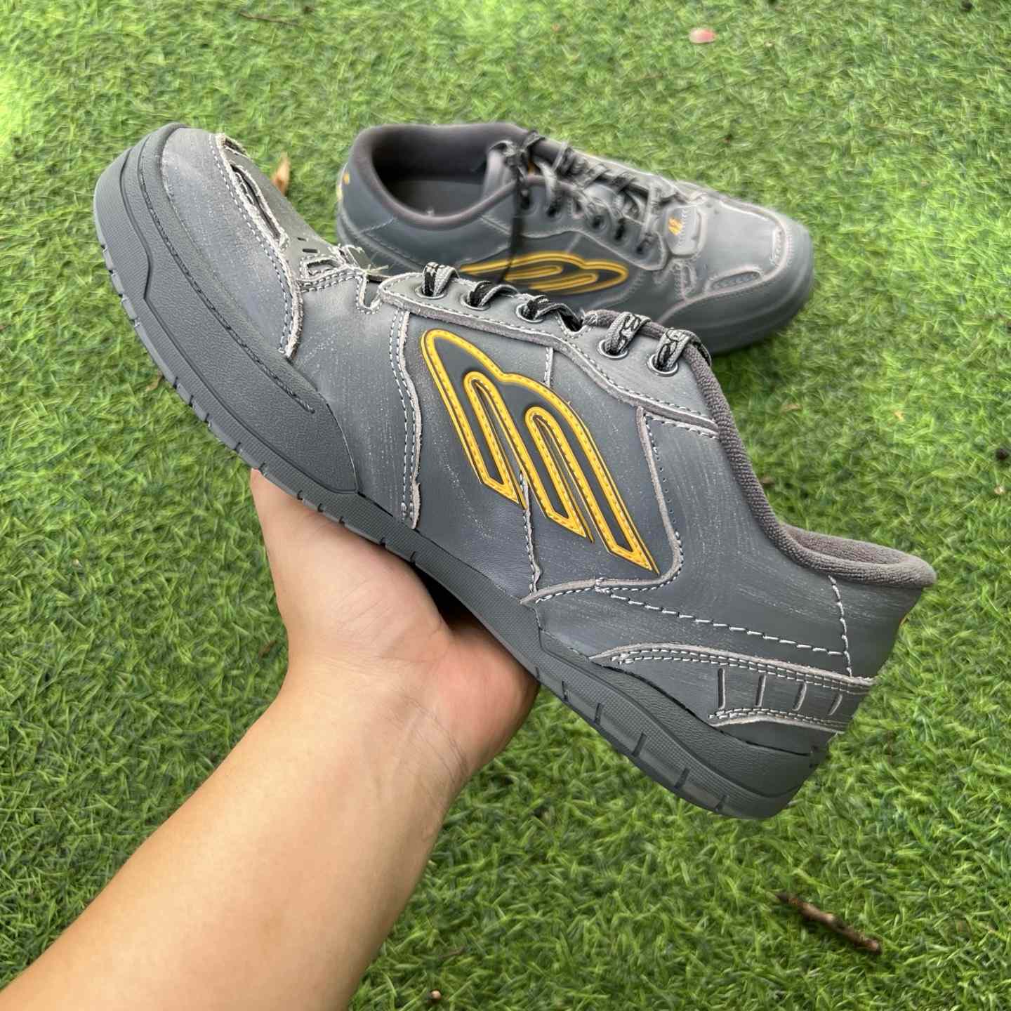 Balenciaga Hamptons Worn-Out Sneaker In Grey And Yellow Cowskin And Polyester - DesignerGu