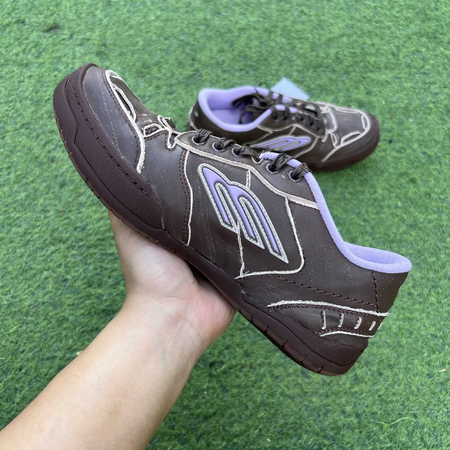 Balenciaga Hamptons Medium Worn-Out Sneaker In Brown And Lilac Cowskin And Polyester - DesignerGu