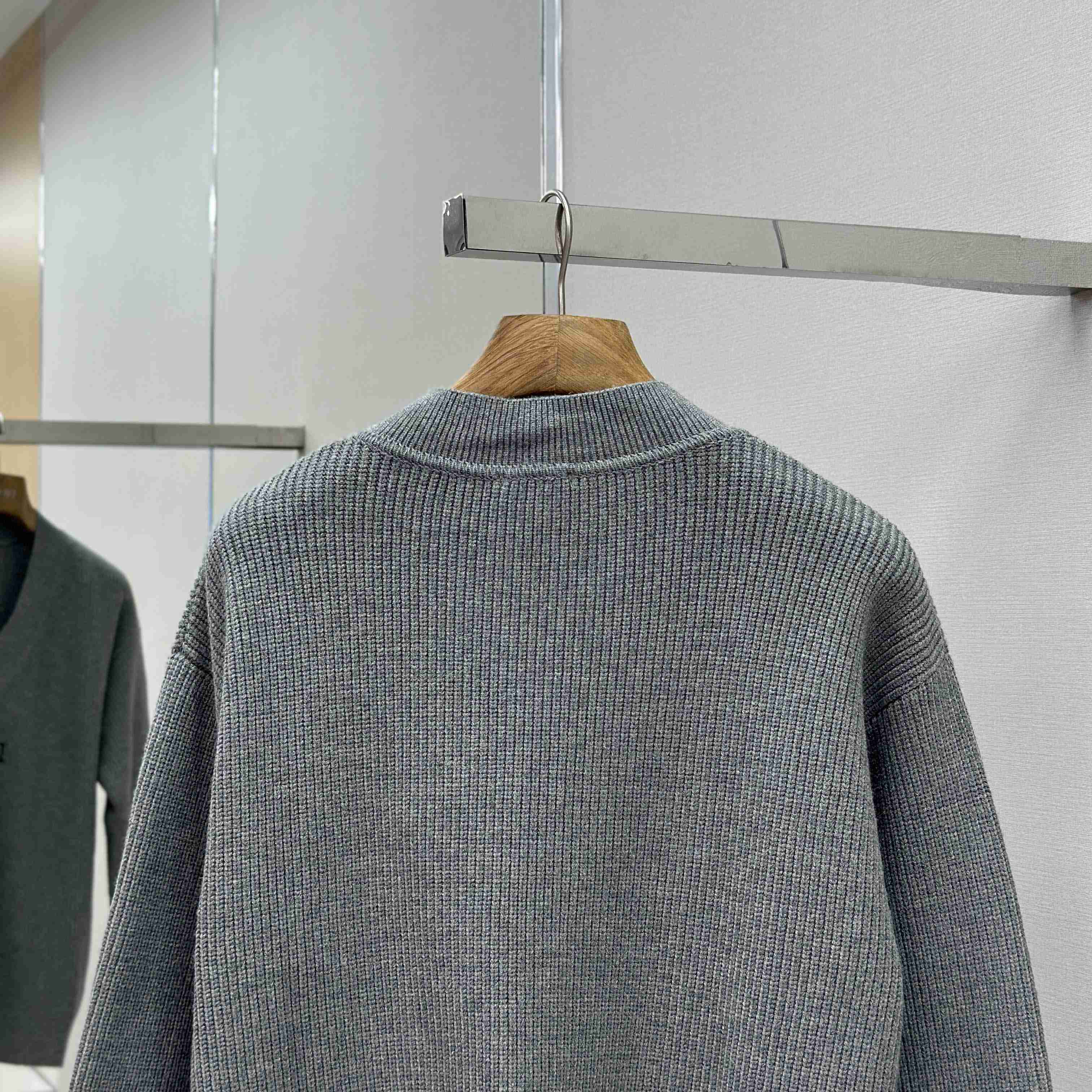Dior V-Neck Sweater - DesignerGu
