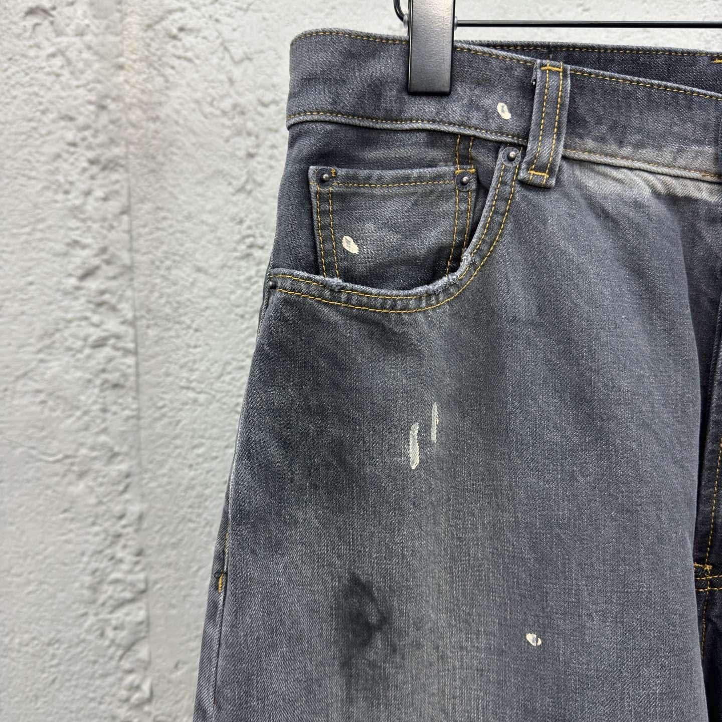 Acne Studios Loose Fit Jeans - 2023m - DesignerGu