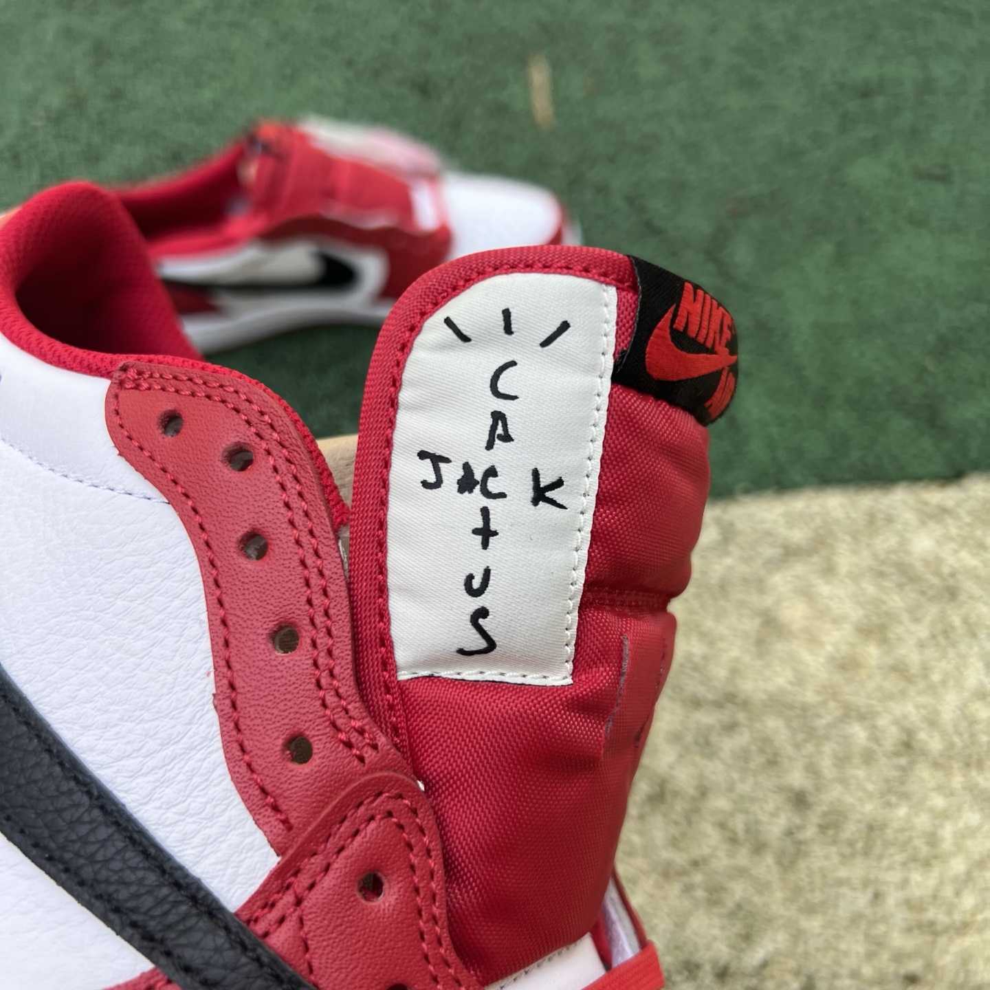 Travis Scott x Air Jordan 1 Low OG    DM7866-101 - DesignerGu